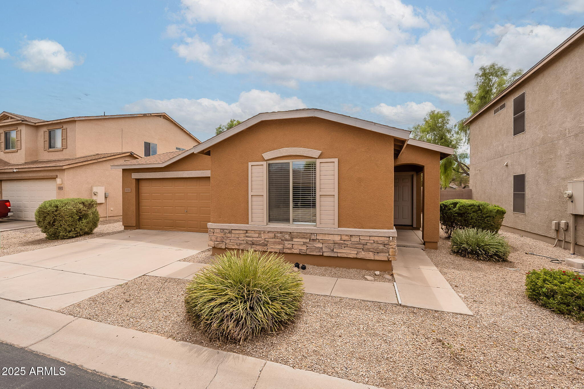 2311 E MEADOW POINT Way
