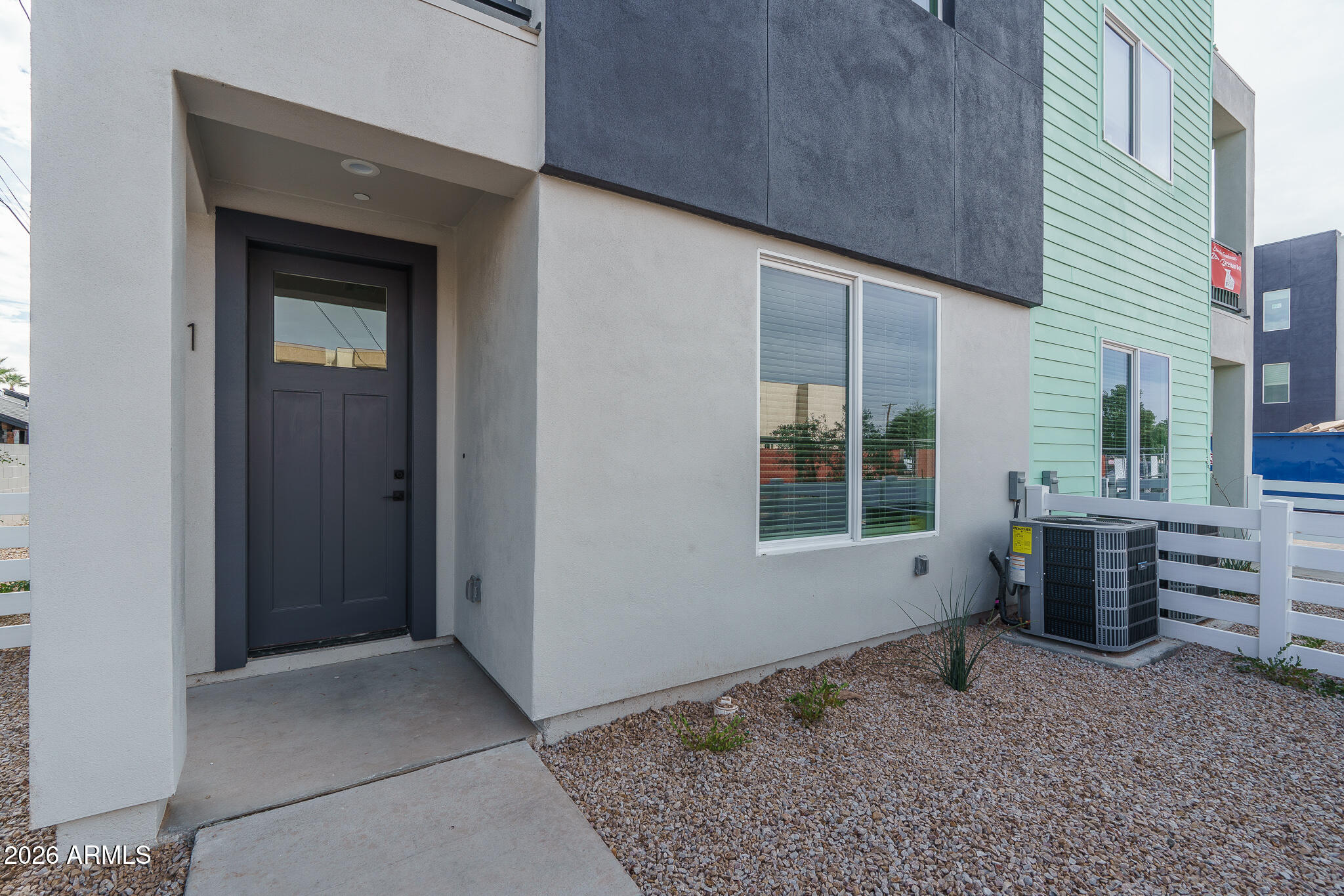 2601 E CLARENDON Avenue 20