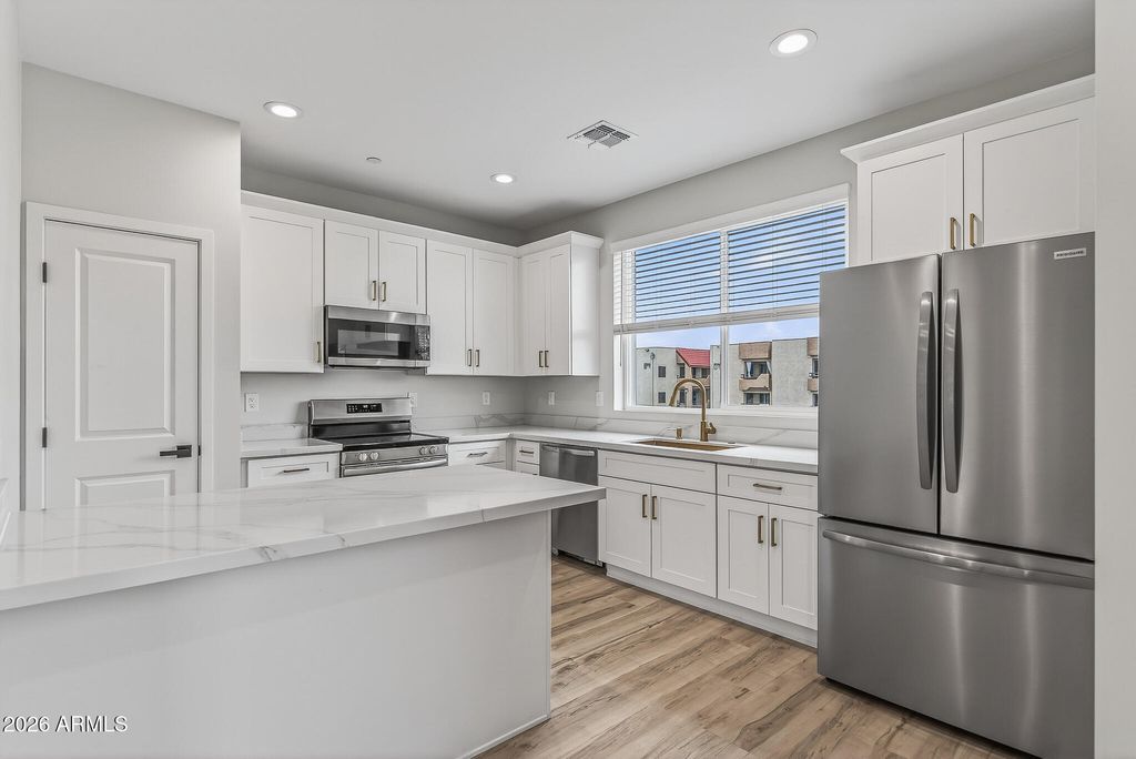 Photo of 2601 E Clarendon Avenue #20, Phoenix, AZ 85016 (MLS # 7030809)