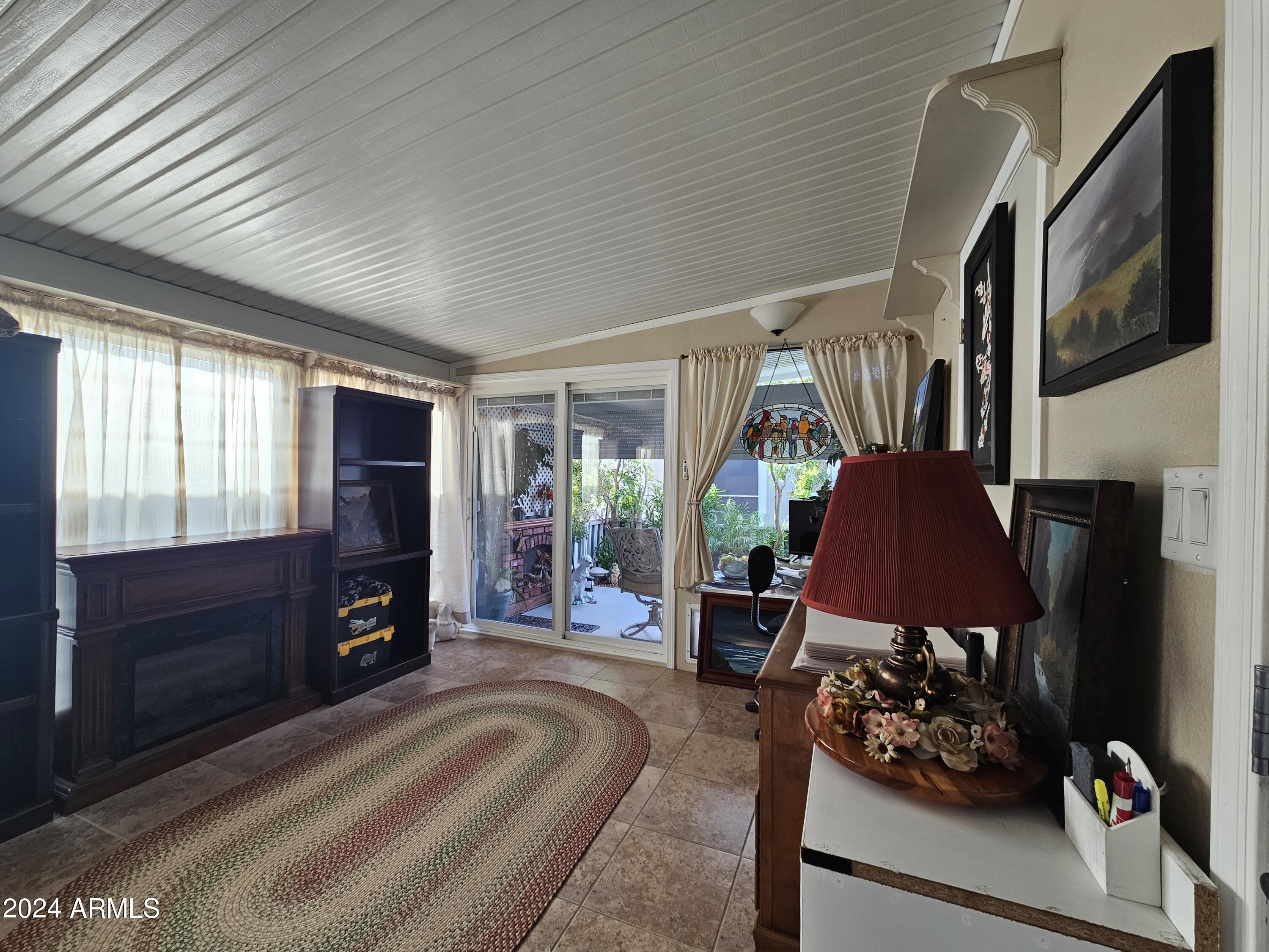 650 N Hawes Road 4123