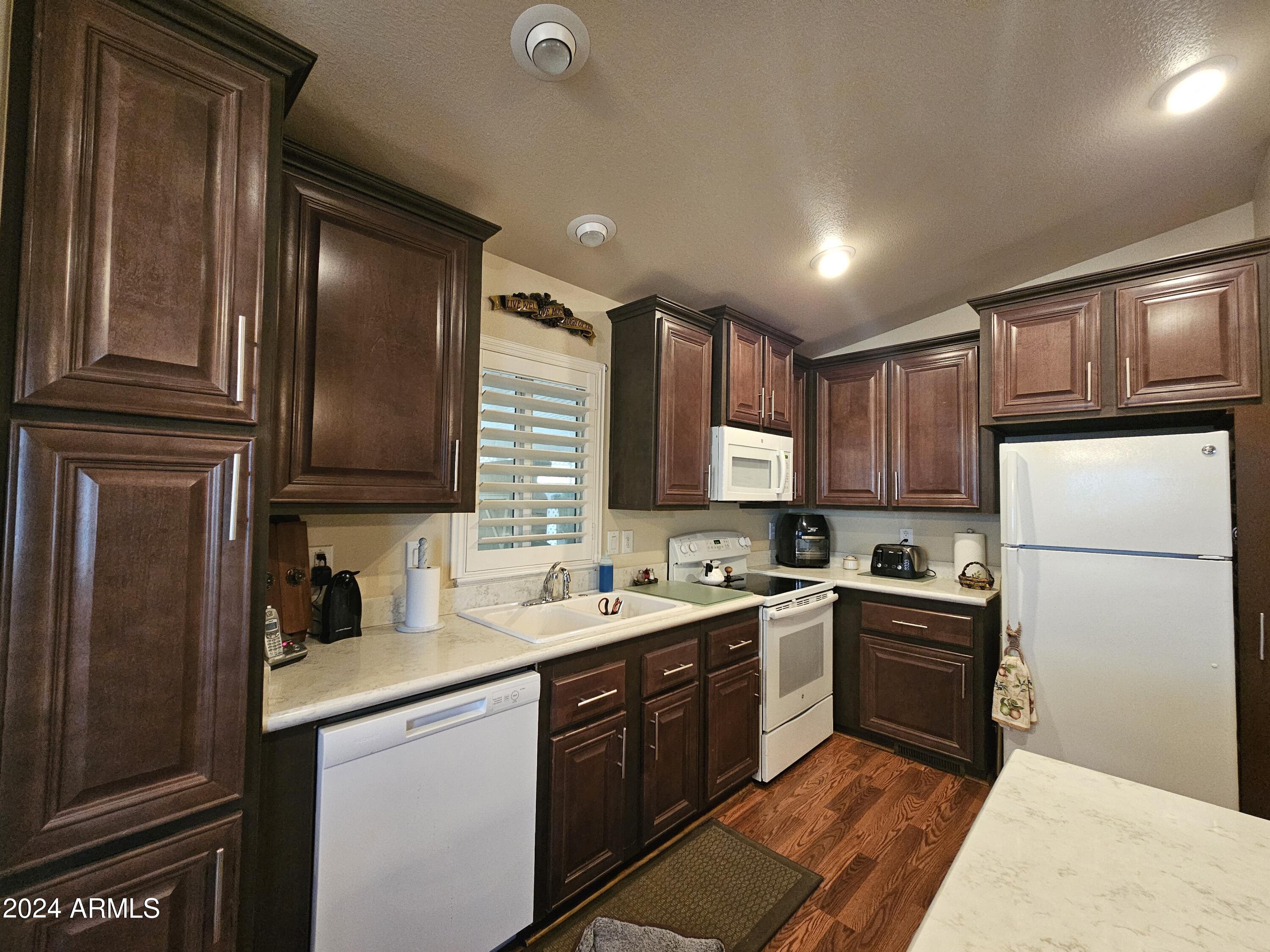 650 N Hawes Road 4123