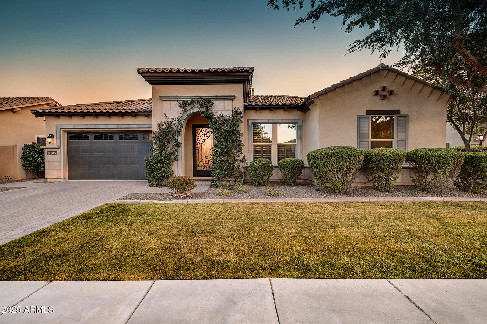 2623 E INDIGO Place