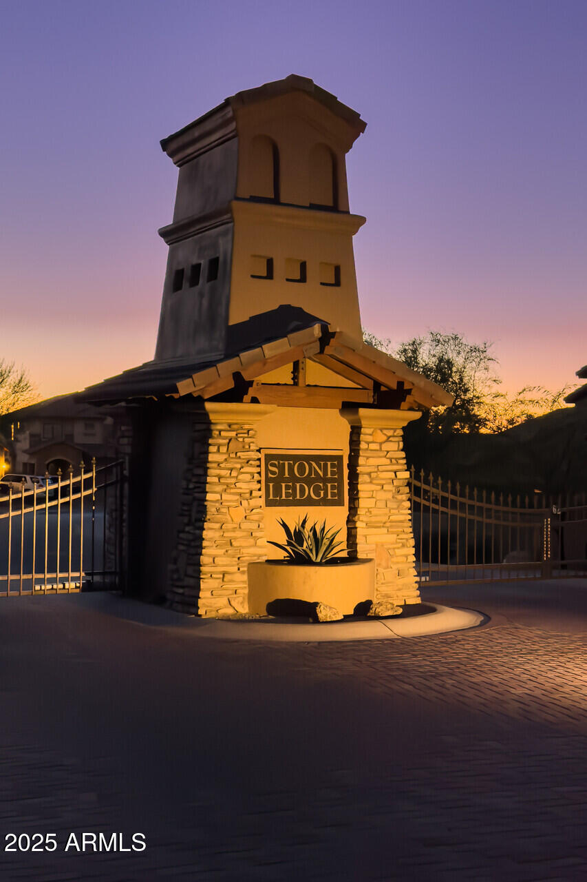 3558 N SONORAN Hills