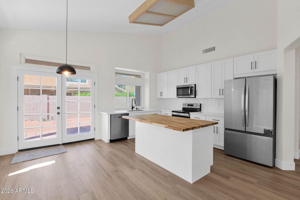Photo of 138 W El Freda Road, Tempe, AZ 85284 (MLS # 7058490)