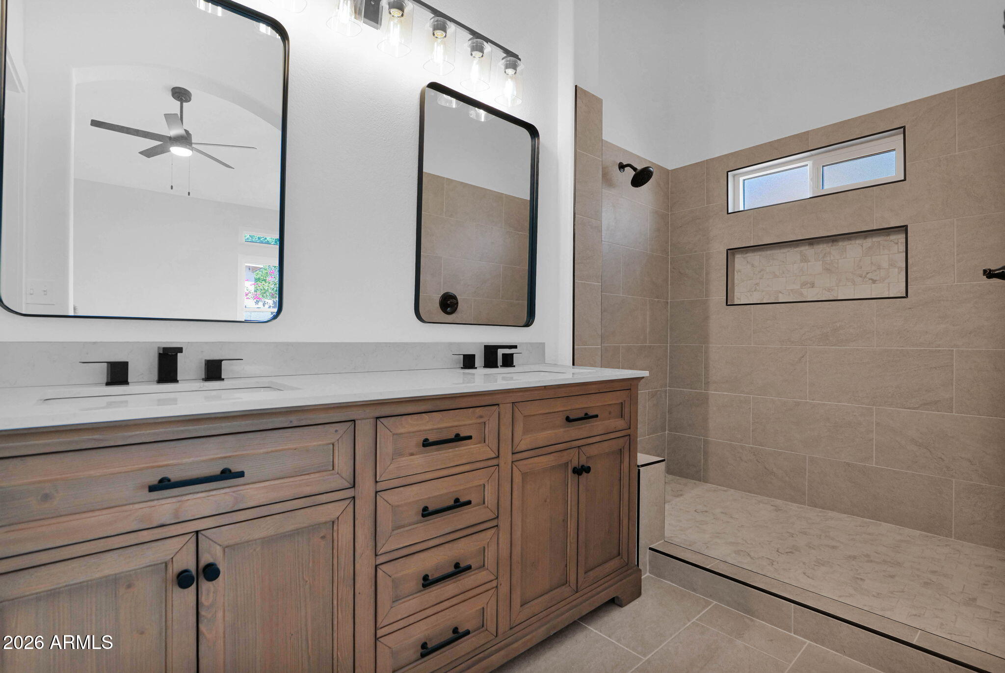138 W EL FREDA Road