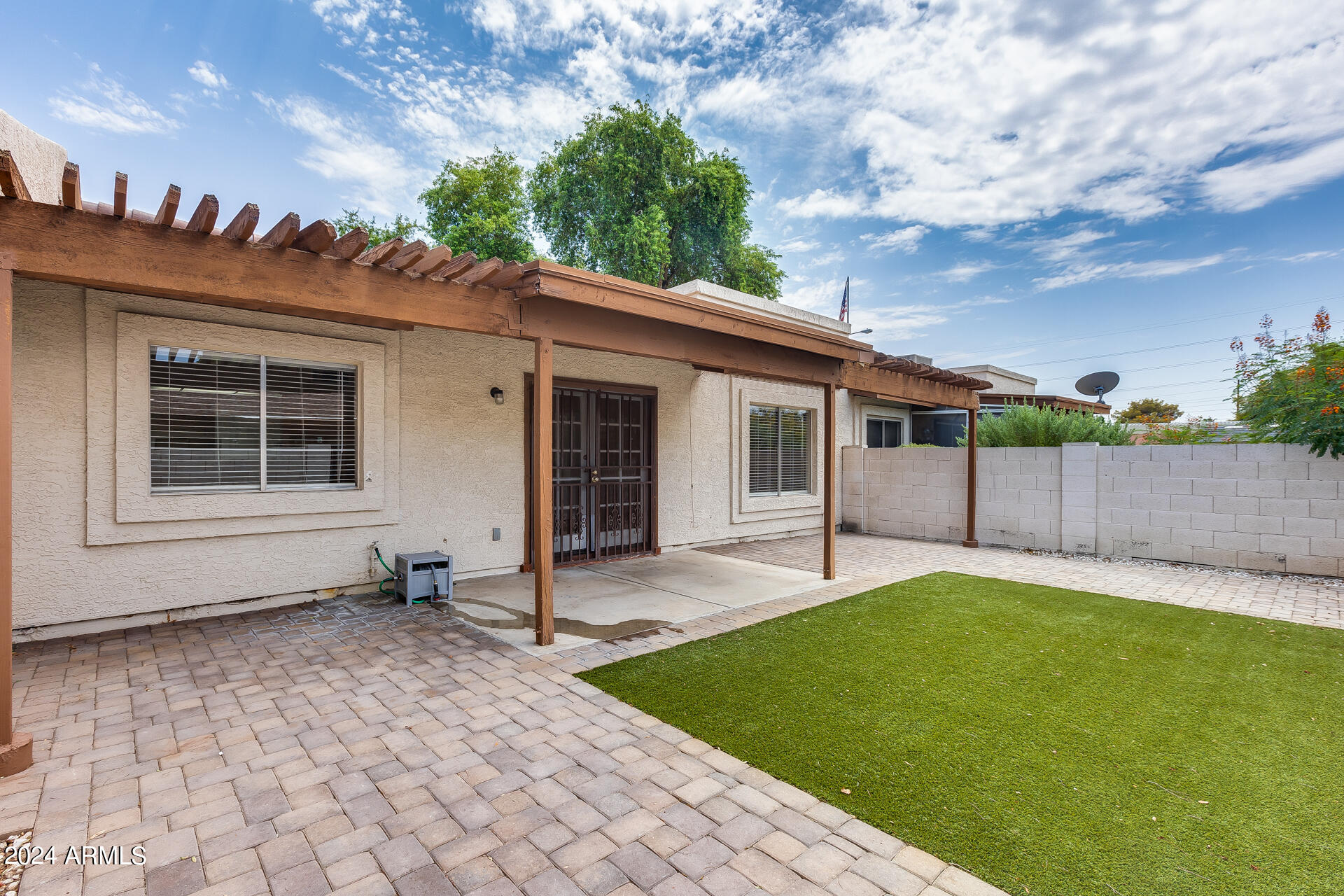 View Peoria, AZ 85345 condo