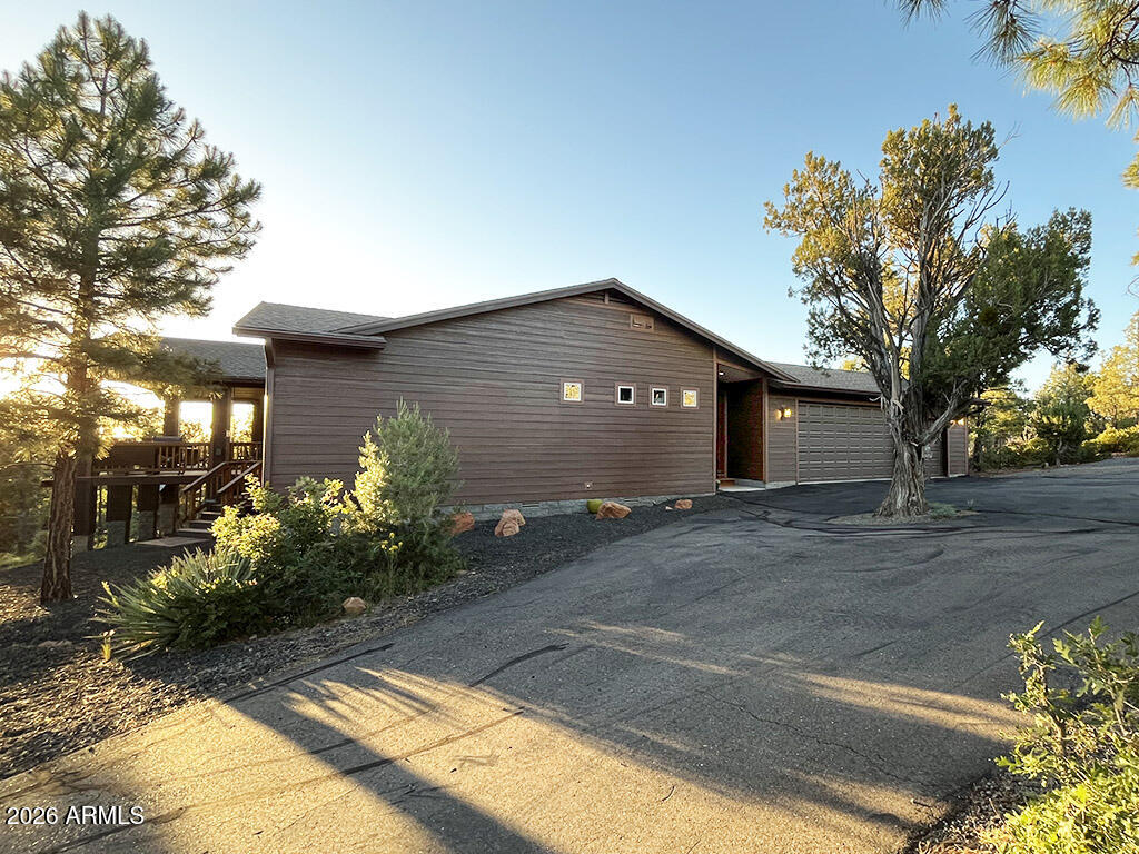 1300 W SIERRA BUENA Court
