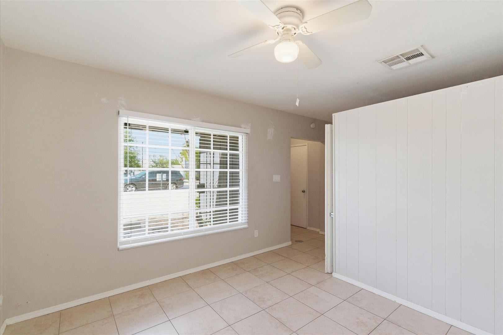 2609 W Morten Avenue Unit 1