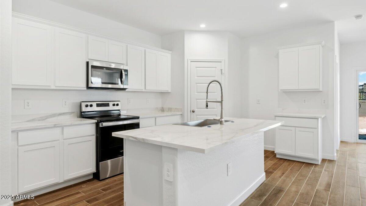 Homes 2 8543 W Gehrig Way