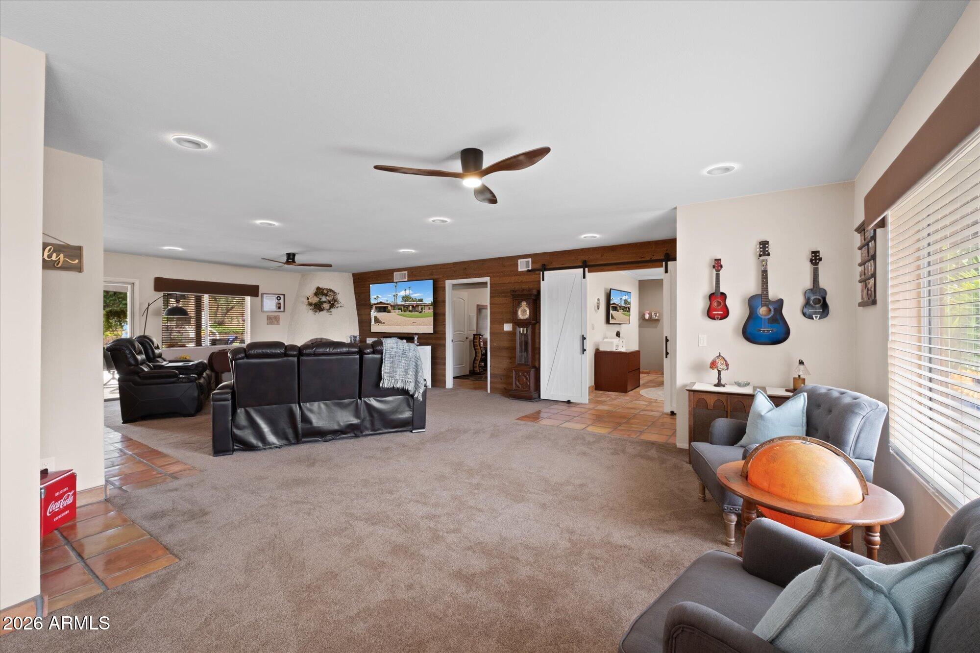 5834 E WALTANN Lane