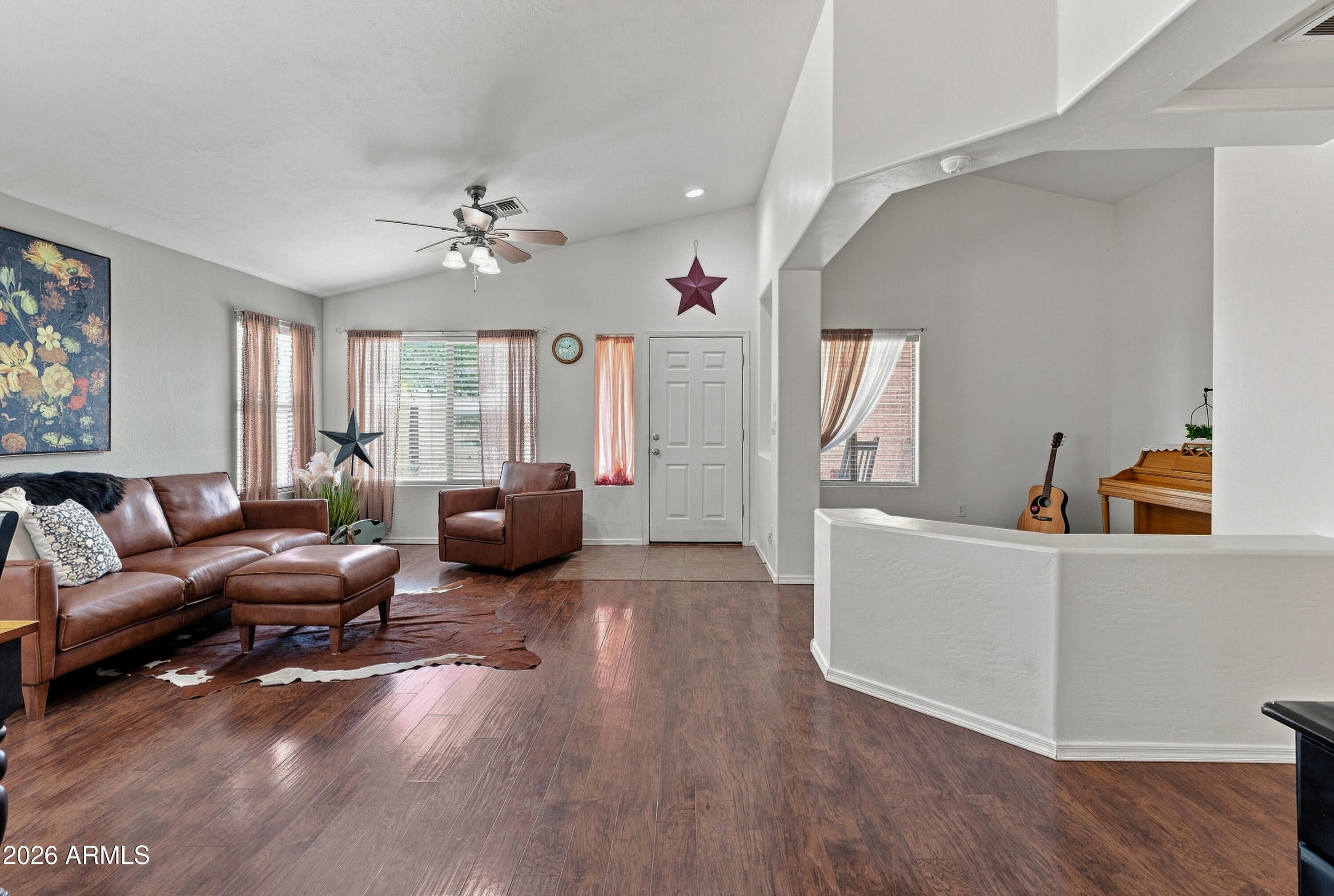 25510 W PIONEER Street