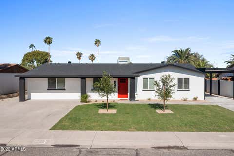 Photo of 3440 E Laurel Lane, Phoenix, AZ 85028 (MLS # 7028495)