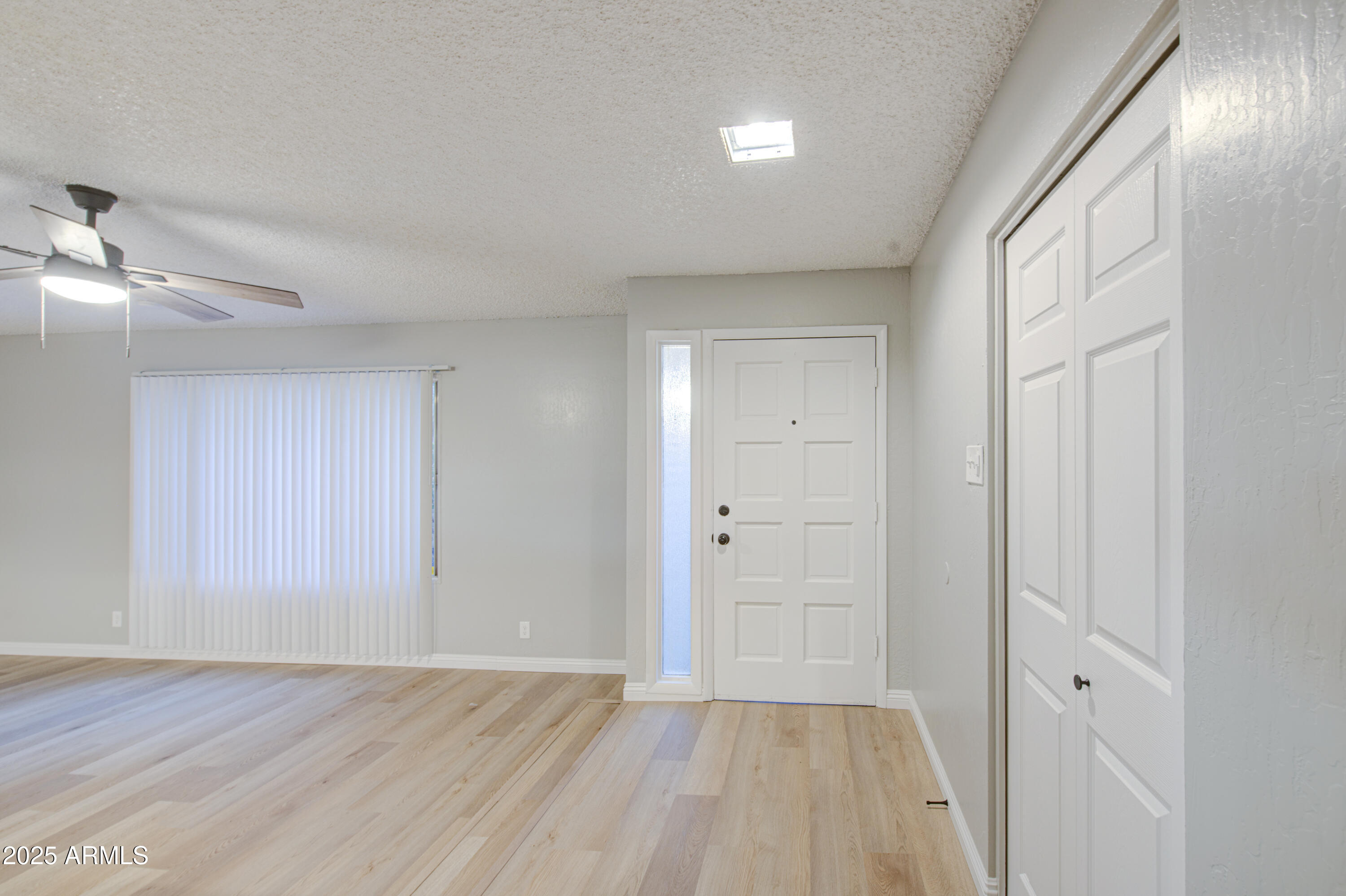 4733 W HAYWARD Avenue