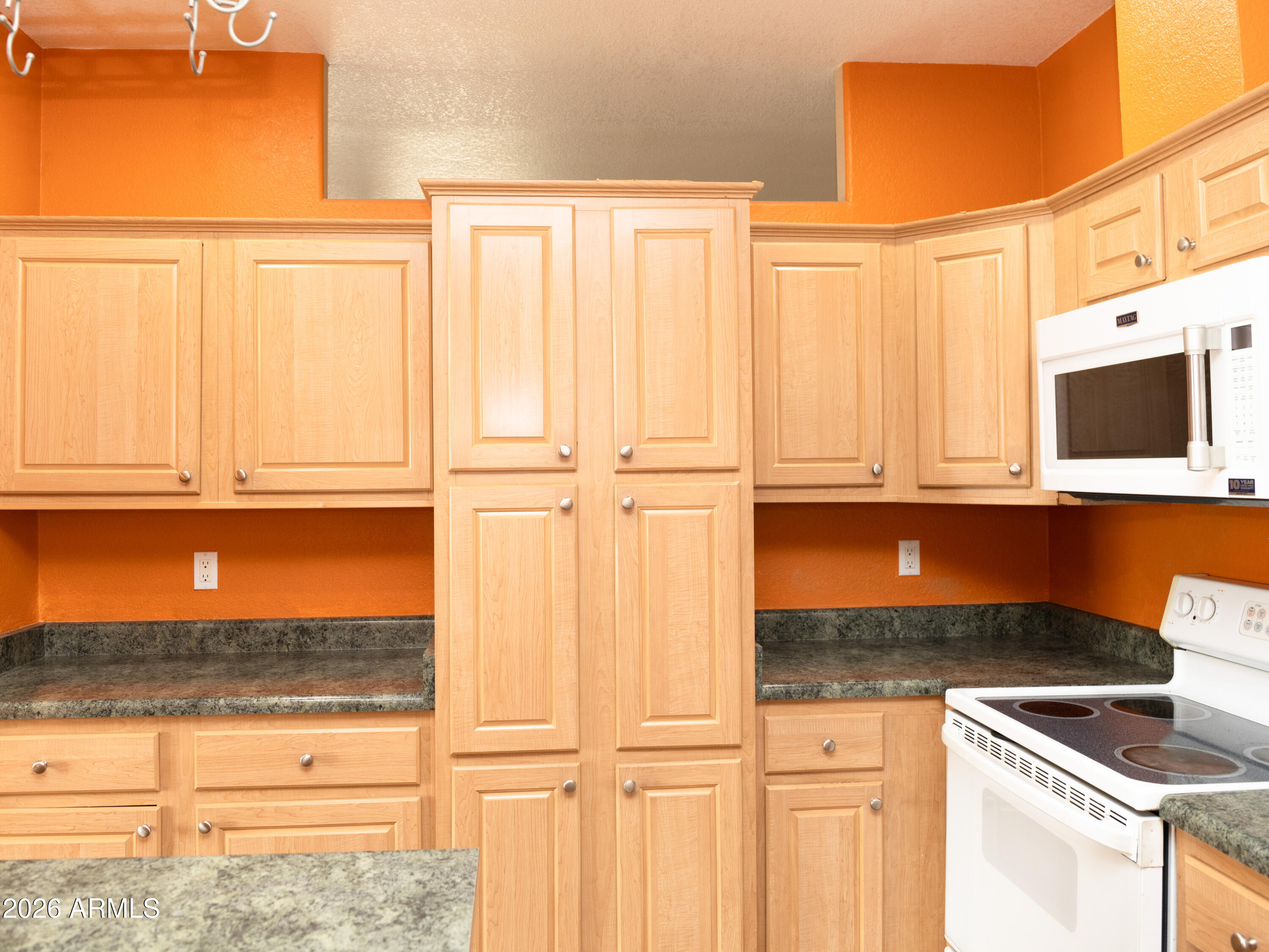 2400 E BASELINE Avenue 87