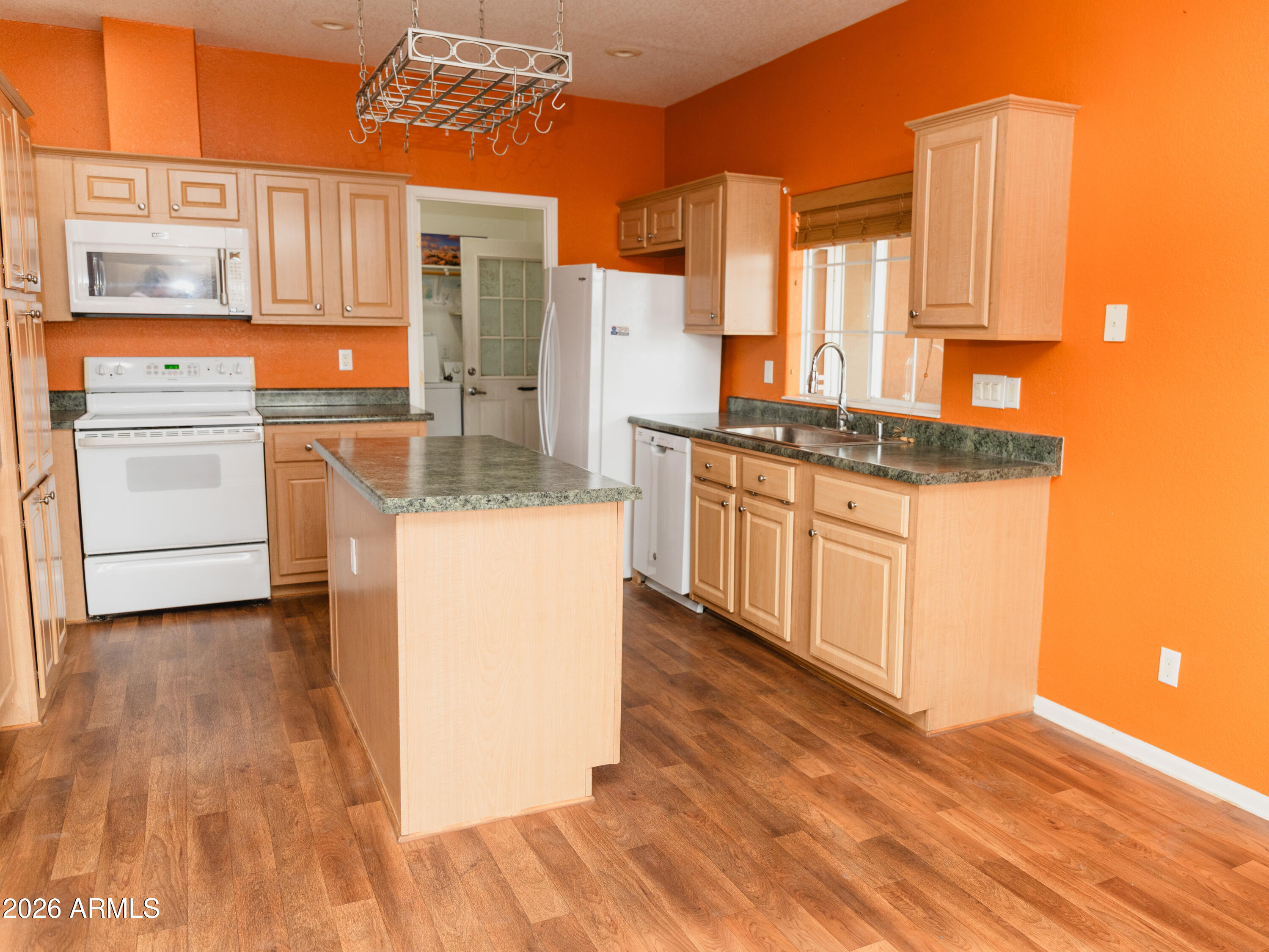 2400 E BASELINE Avenue 87