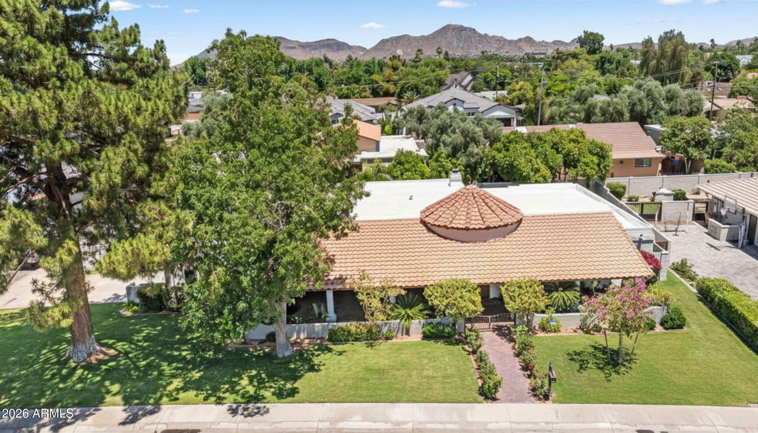 230 W MORTEN Avenue