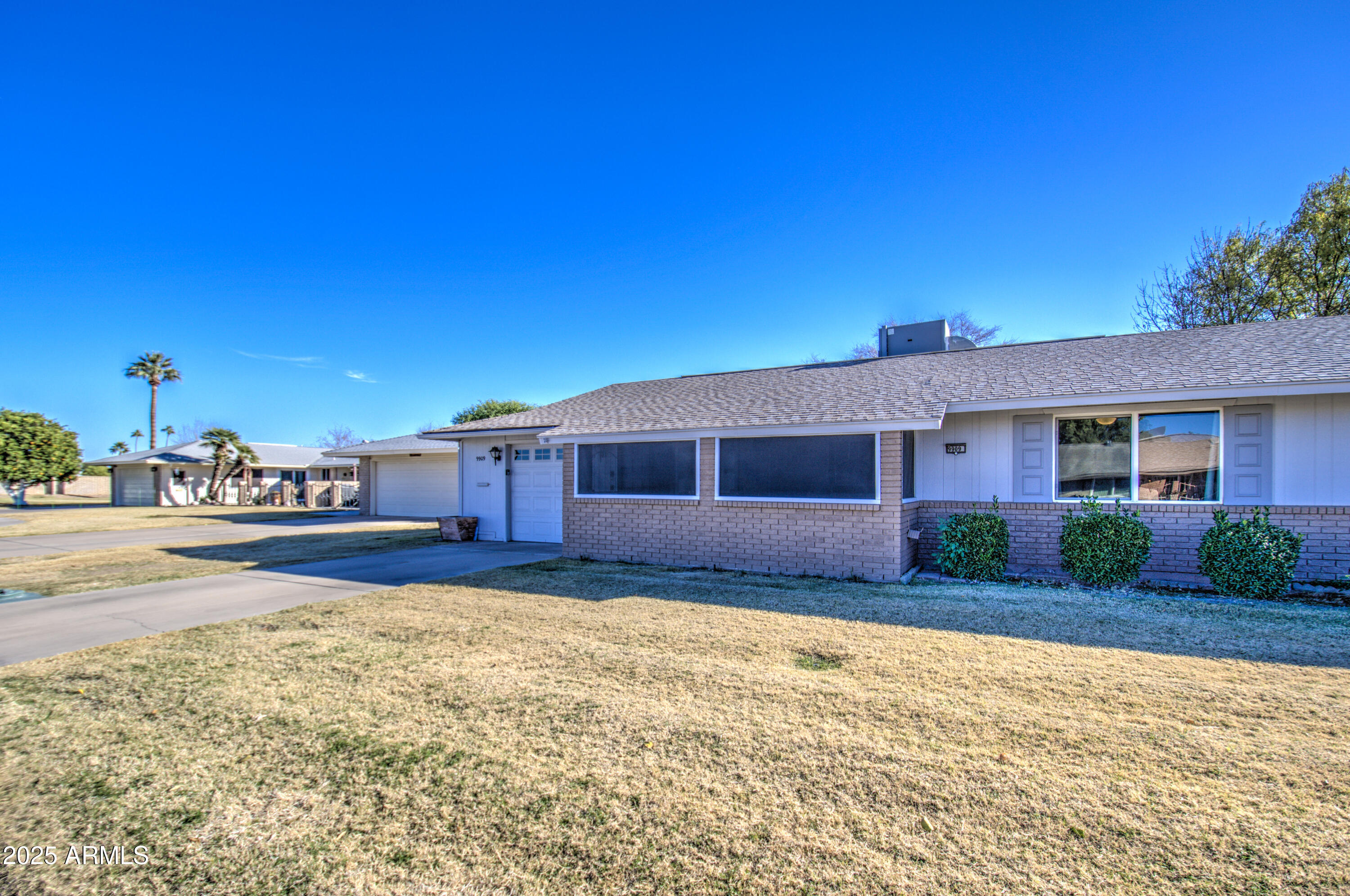 9909 W NEWPORT Drive