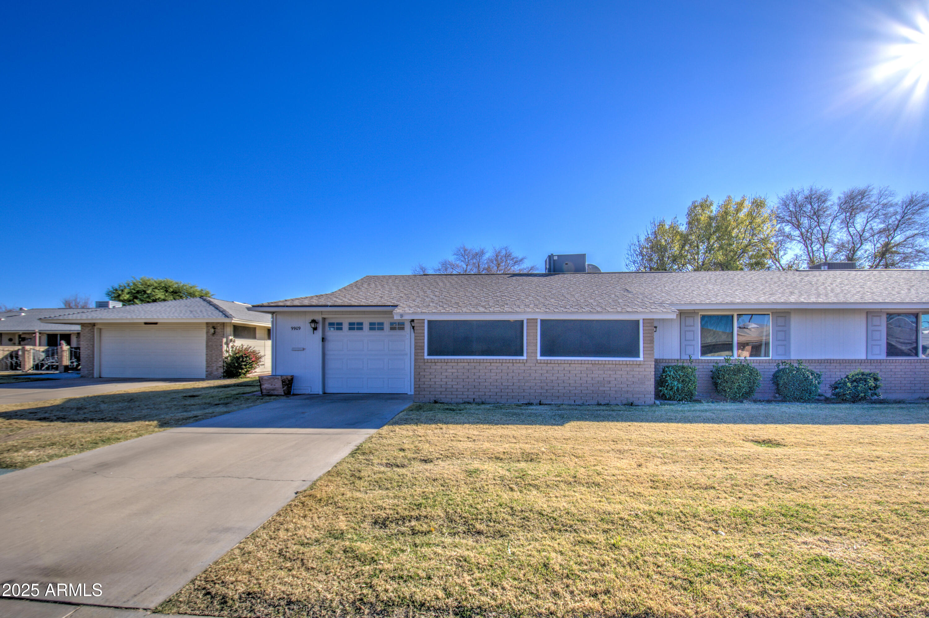 9909 W NEWPORT Drive