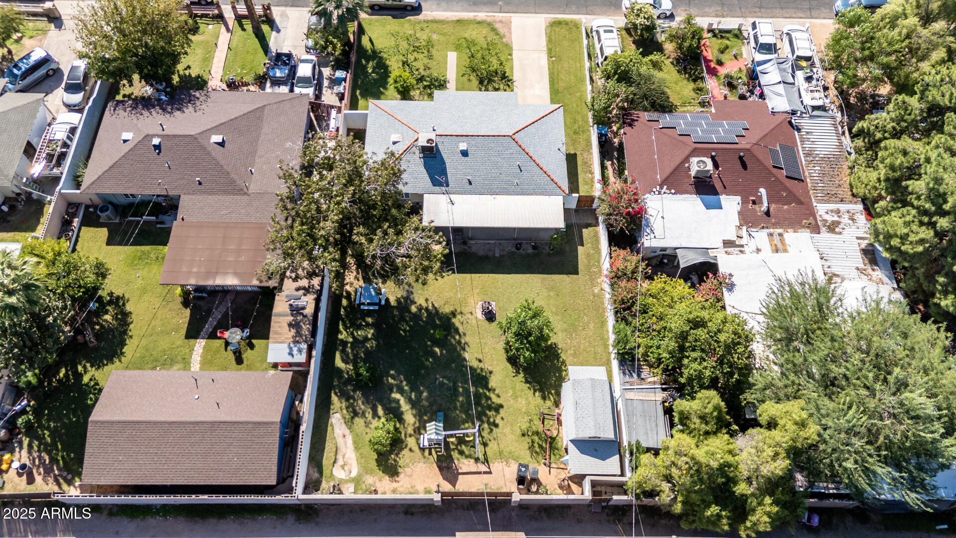 3528 E SHERIDAN Street