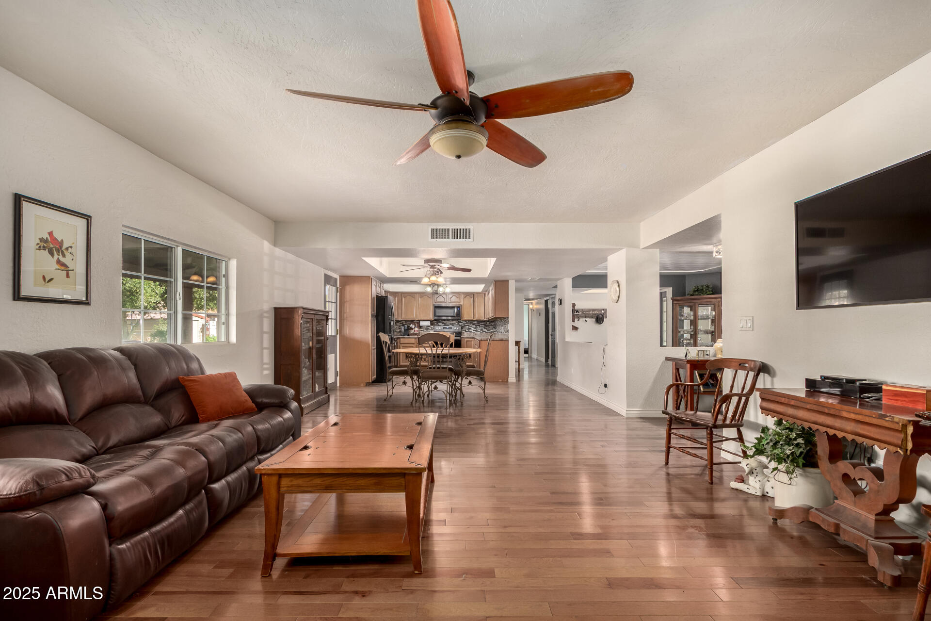 9032 W VILLA CHULA Street