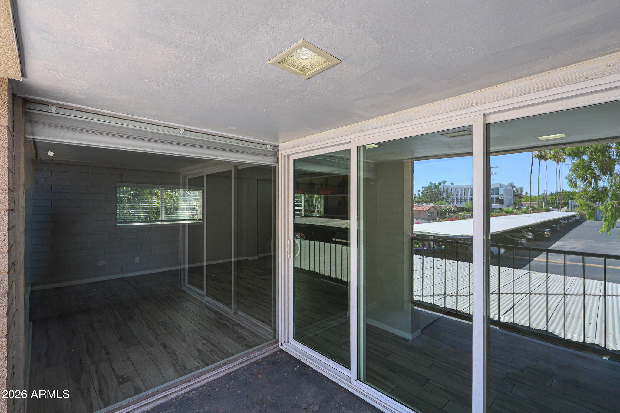 351 E Thomas Road D201