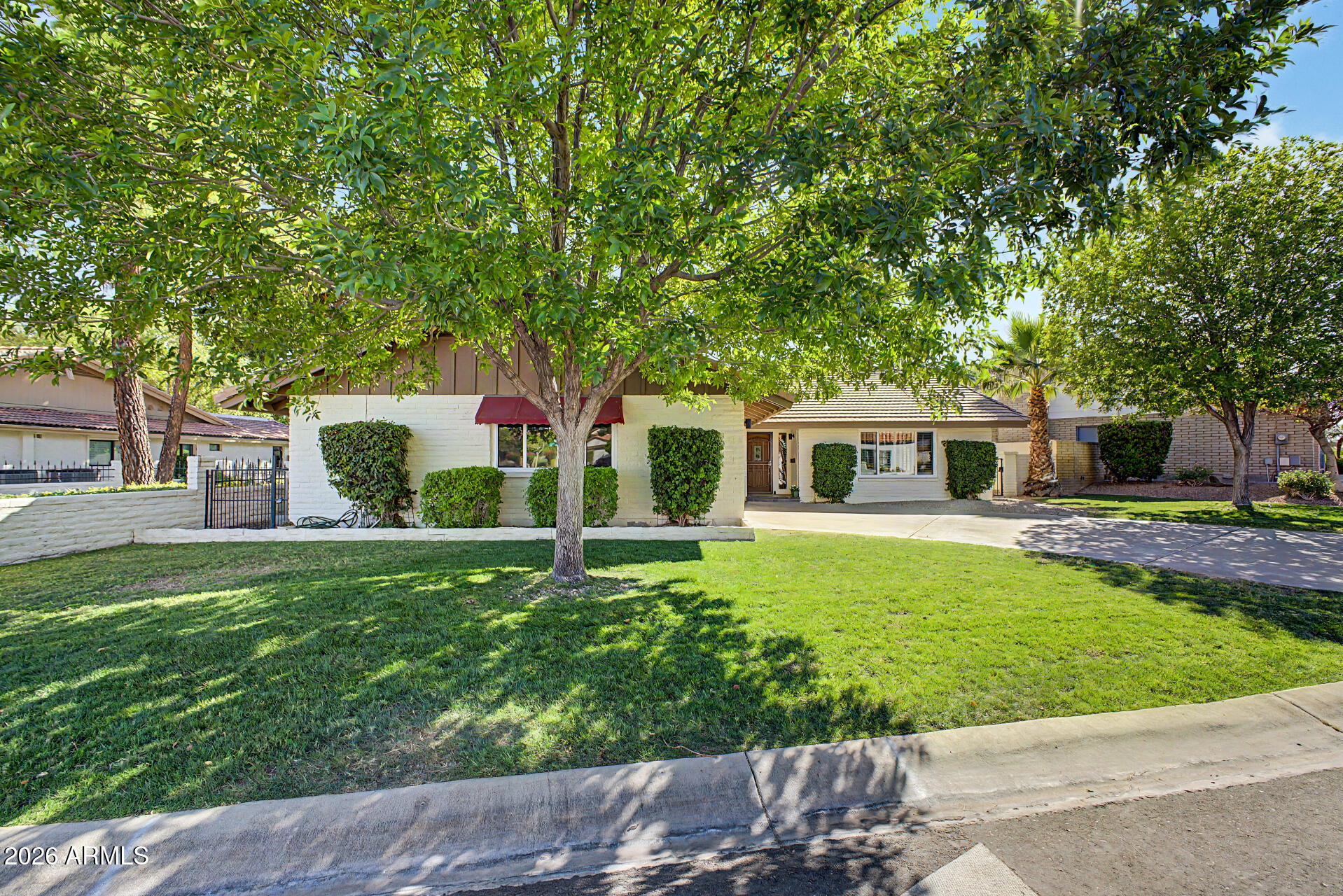1221 E STEAMBOAT BEND Drive