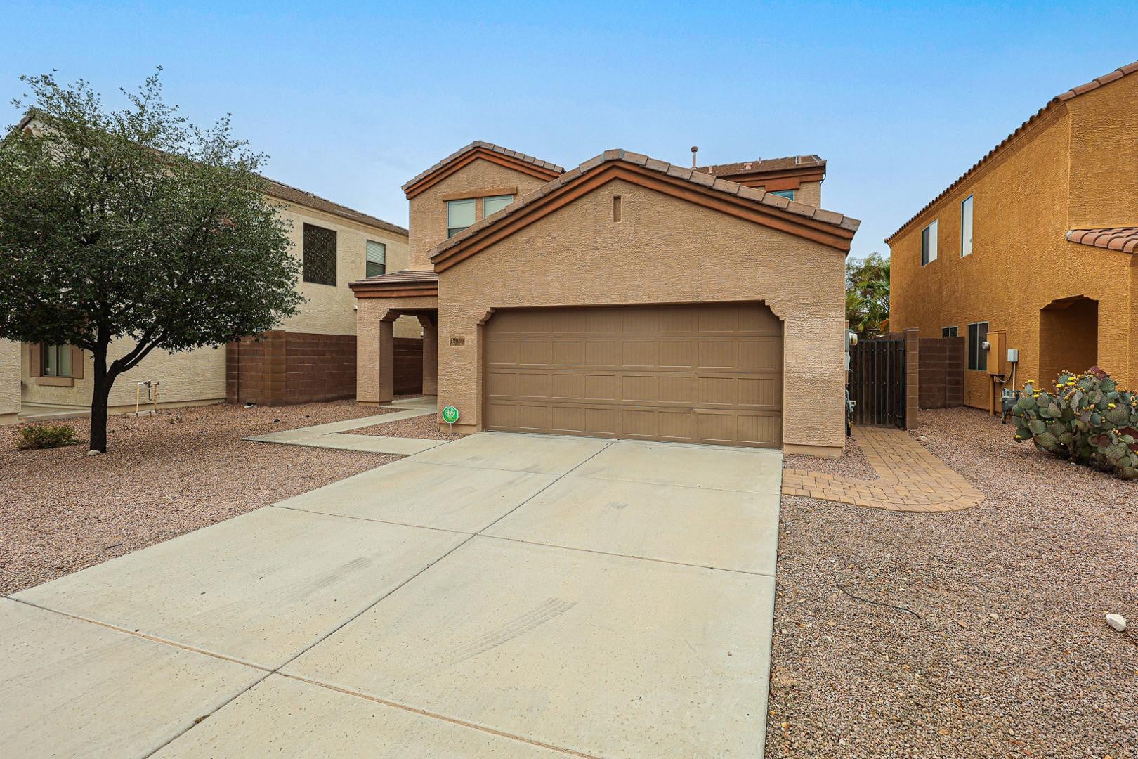 12039 W LEATHER Lane