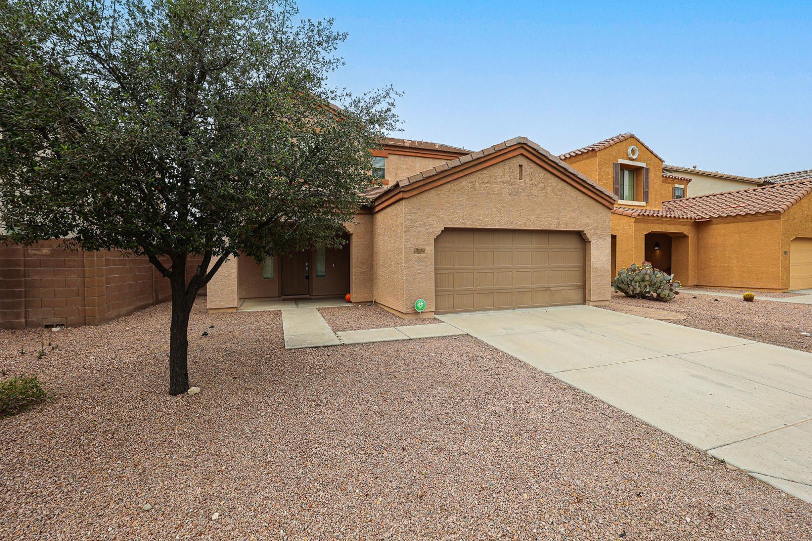 12039 W LEATHER Lane