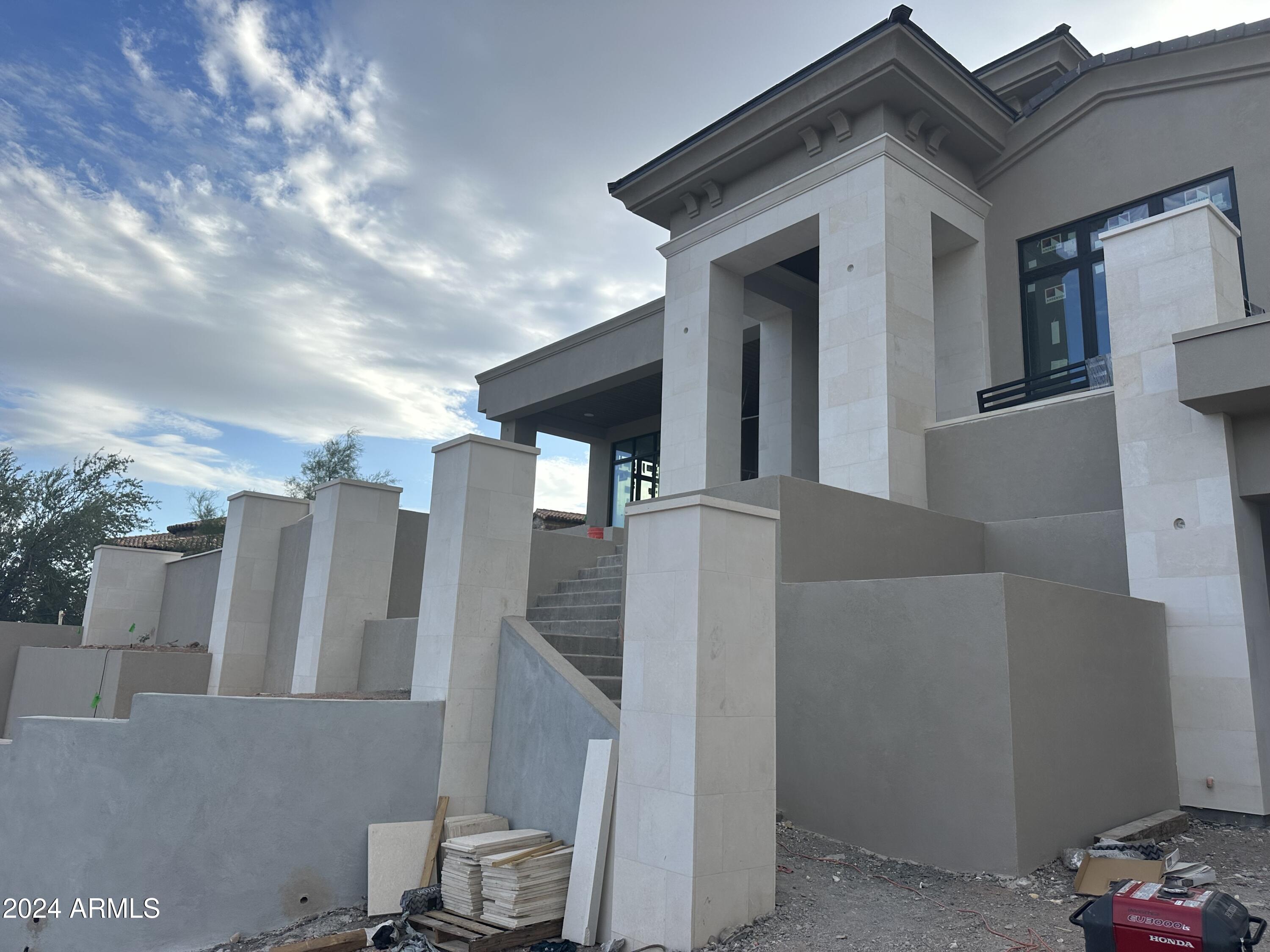 9504 N DESERT WASH Trail

                                                                             Fountain Hills                                

                                    , AZ - $4,800,000