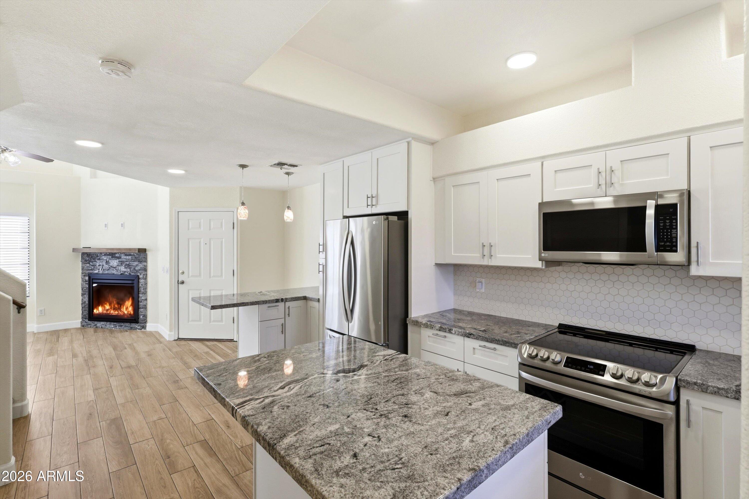 225 W 1ST Street 120