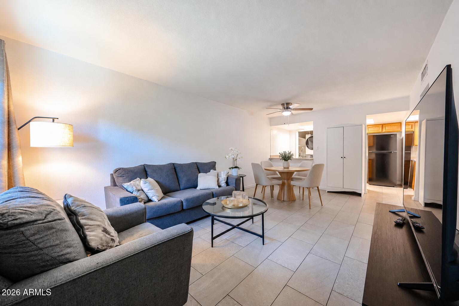 925 W PEORIA Avenue 7