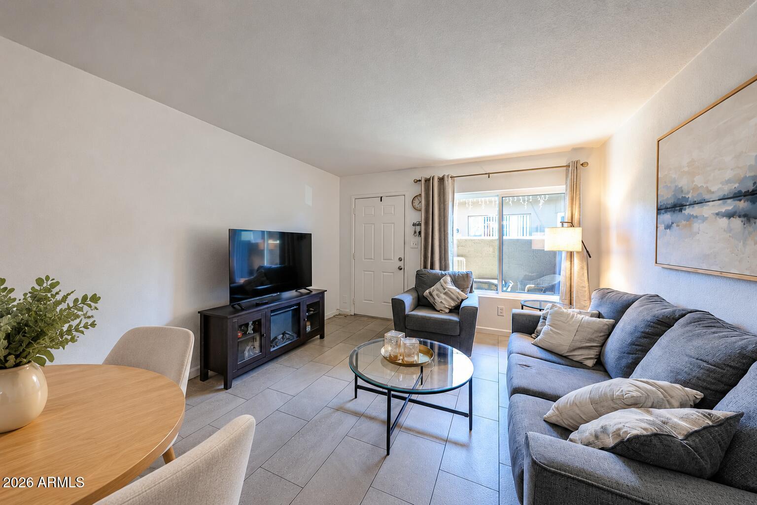 925 W PEORIA Avenue 7