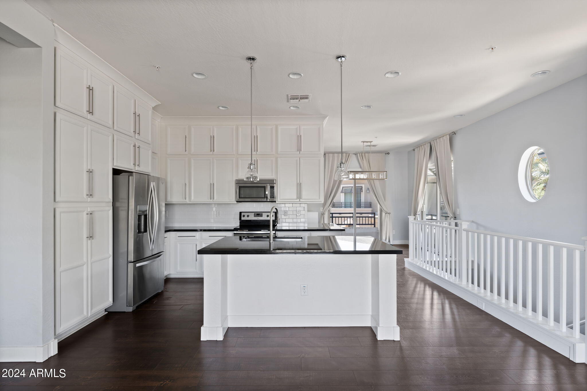 Scottsdale, Arizona 85251, United States, 3 Bedrooms Bedrooms, ,2 BathroomsBathrooms,Residential,Active,242437