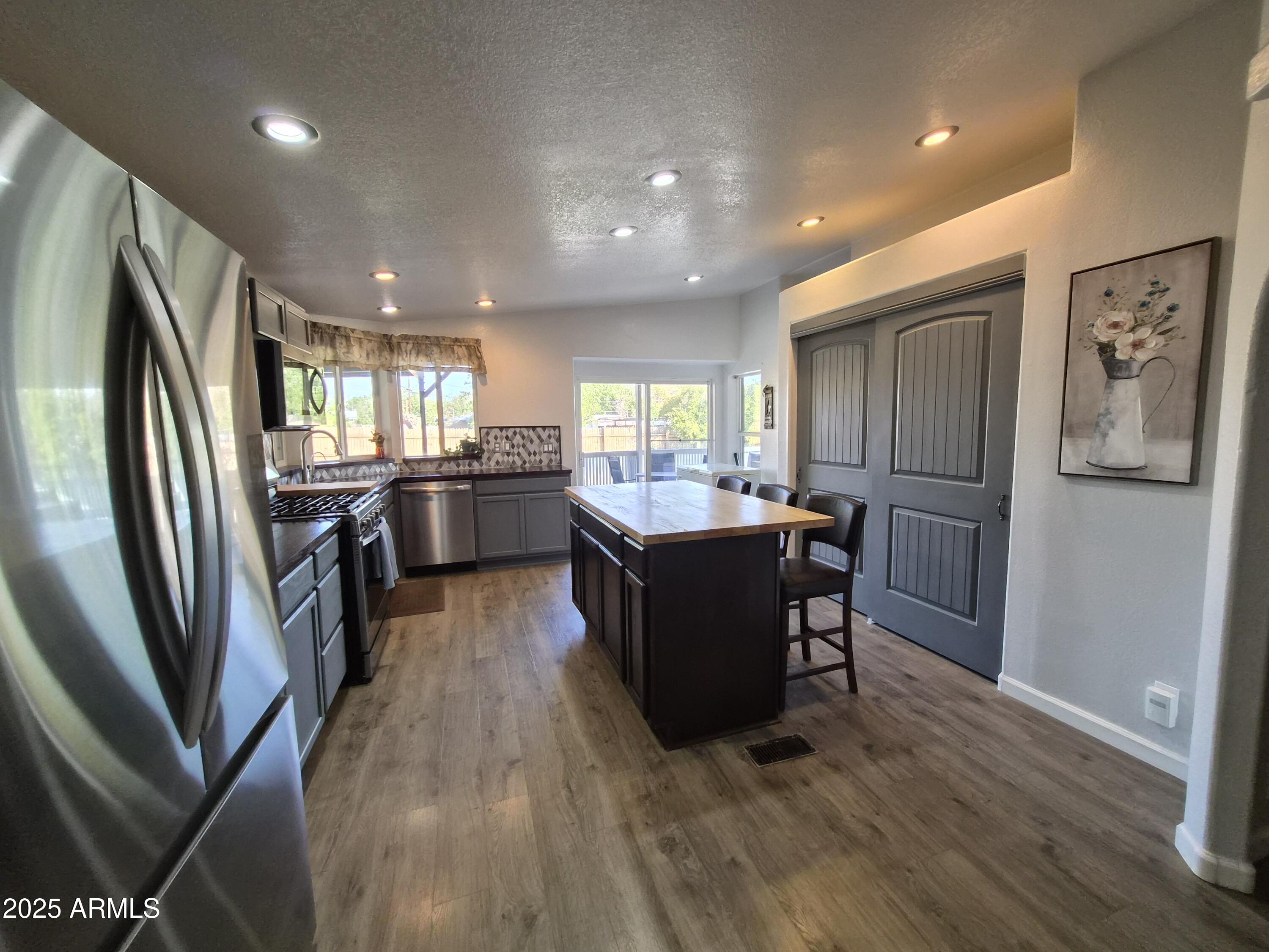 51033 N MOCKINGBIRD Road