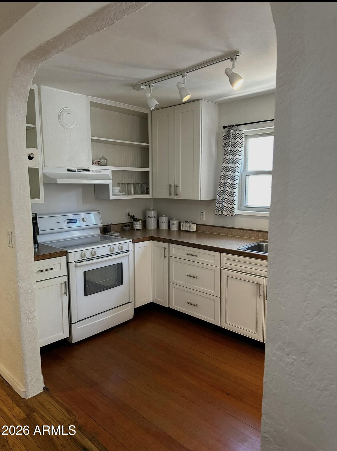 350 E Cottonwood Street