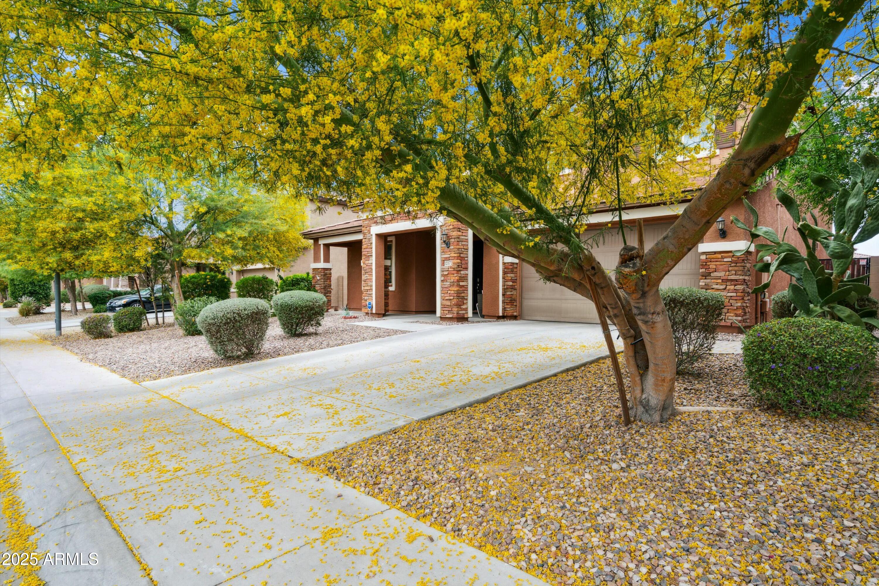 12172 W DAVIS Lane
