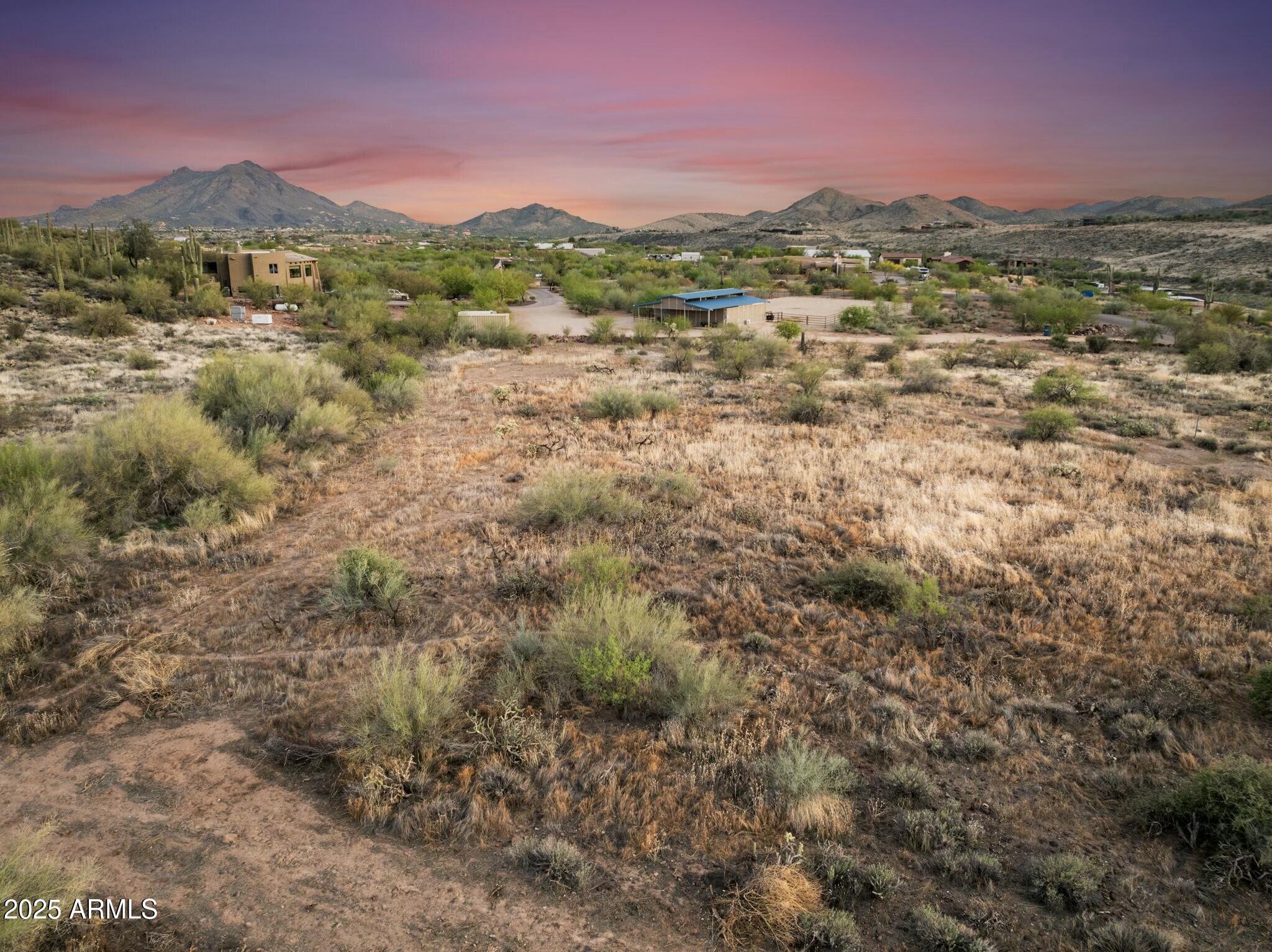 Metes and Bounds. Cave Creek - Land