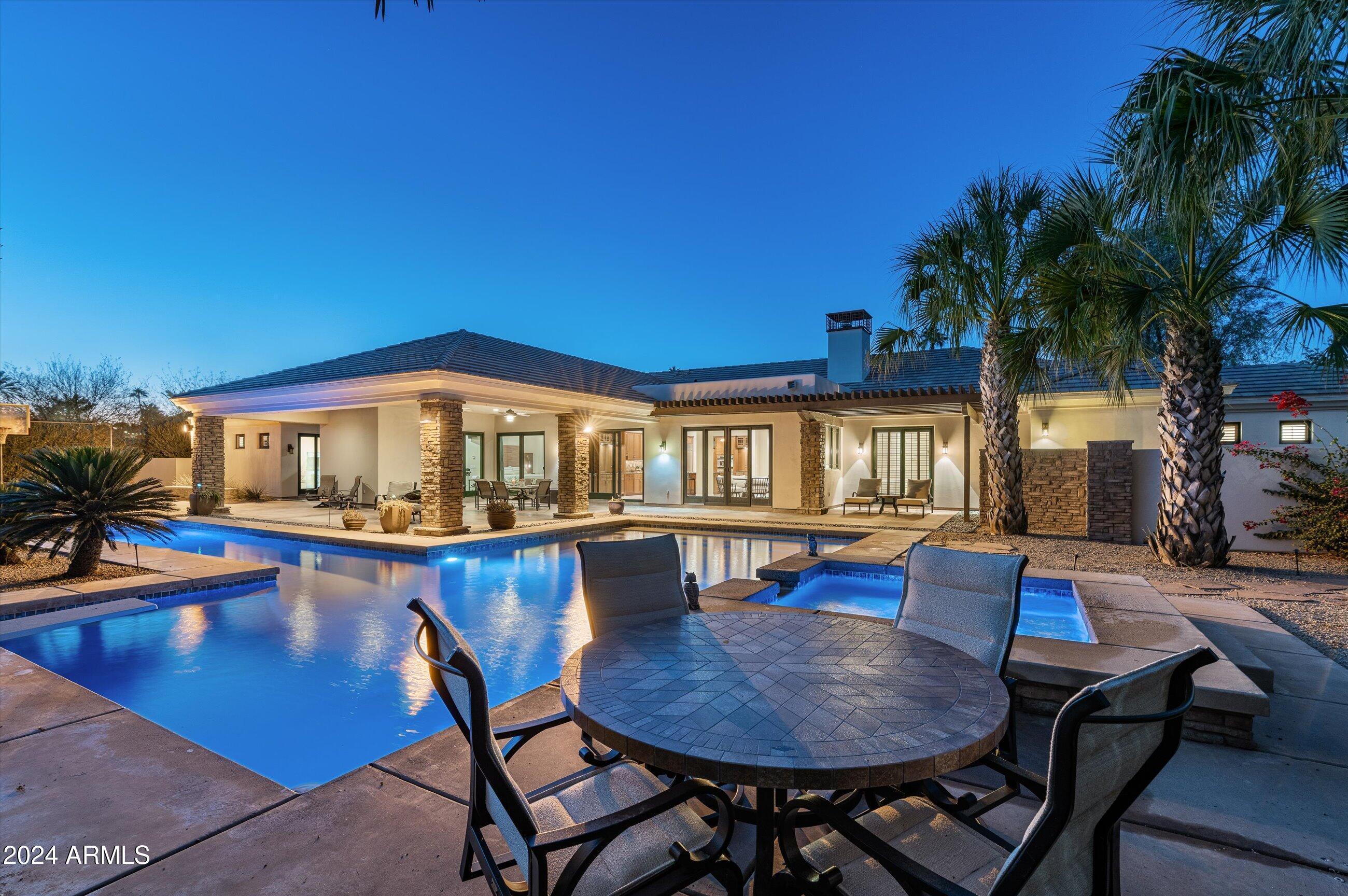 5311 E VIA LOS CABALLOS --