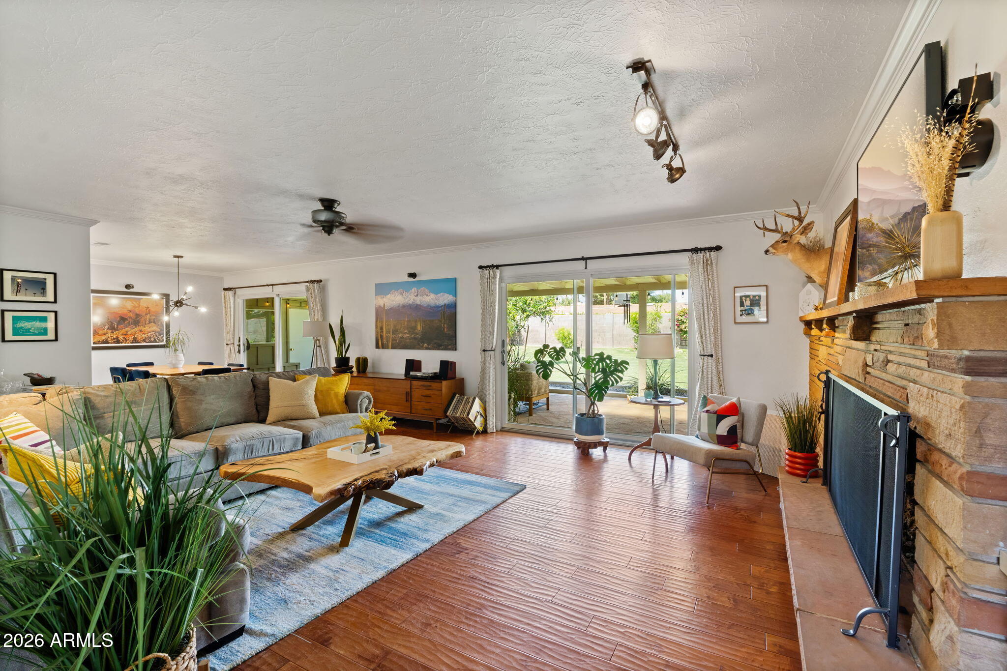 222 E HAYWARD Avenue