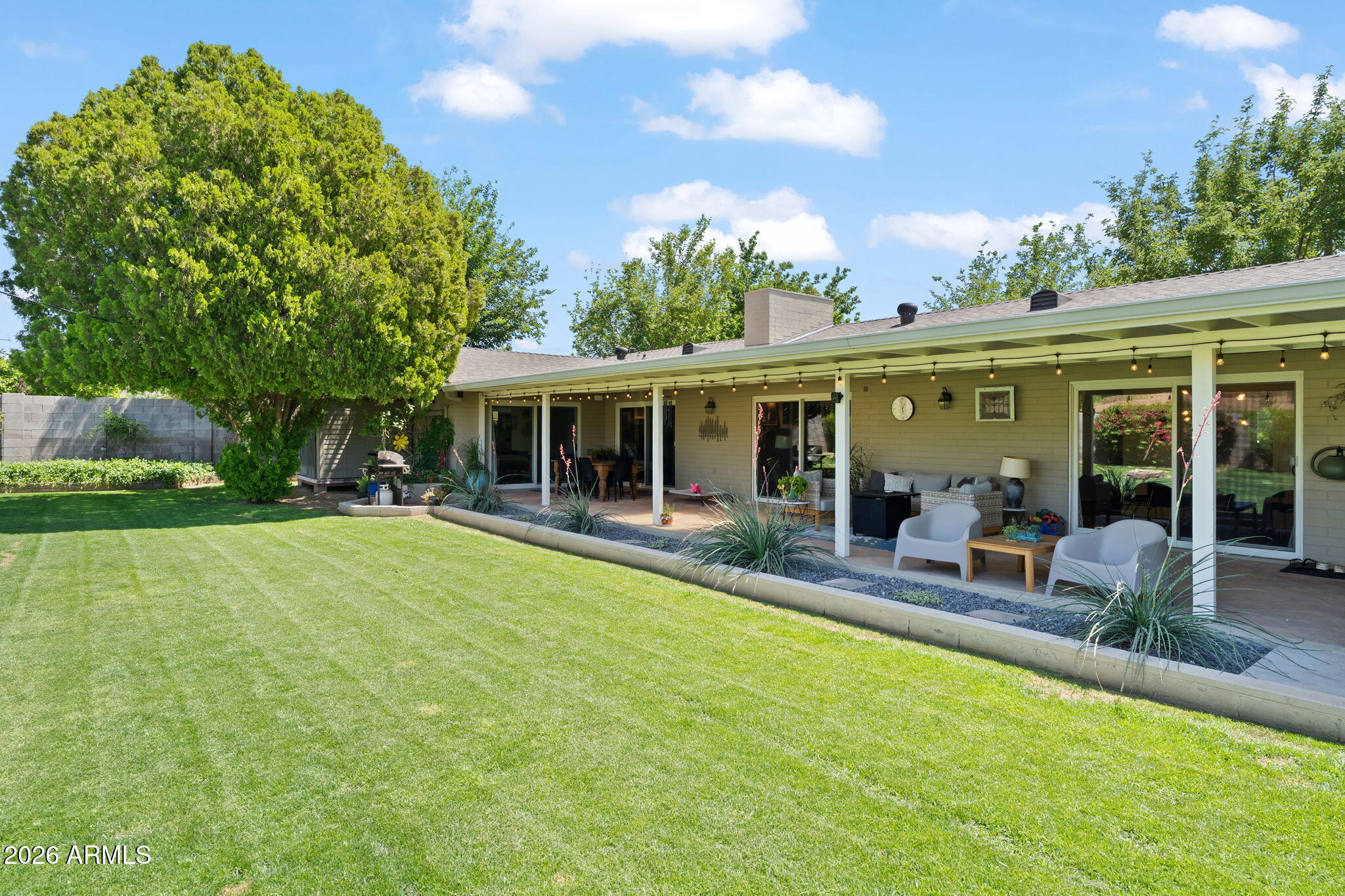 222 E HAYWARD Avenue