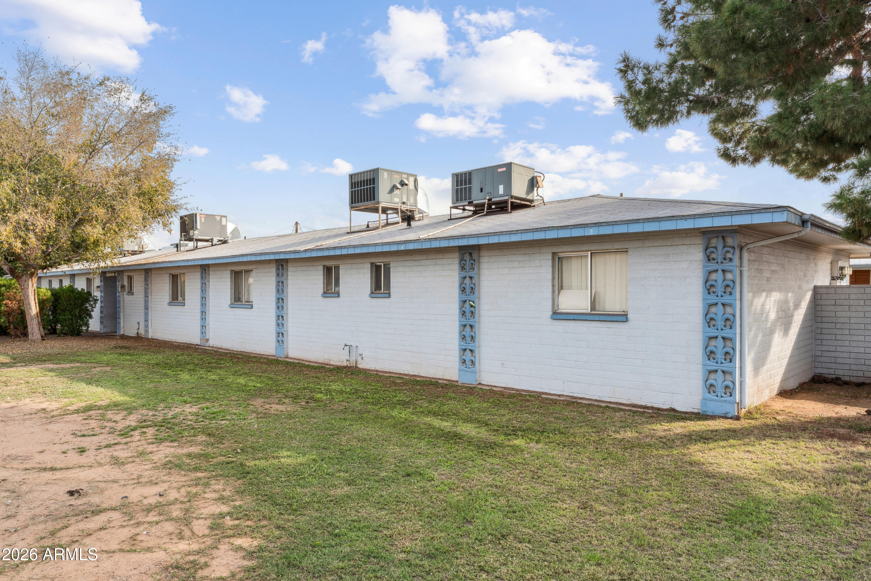 1841 W FAIRMOUNT Avenue