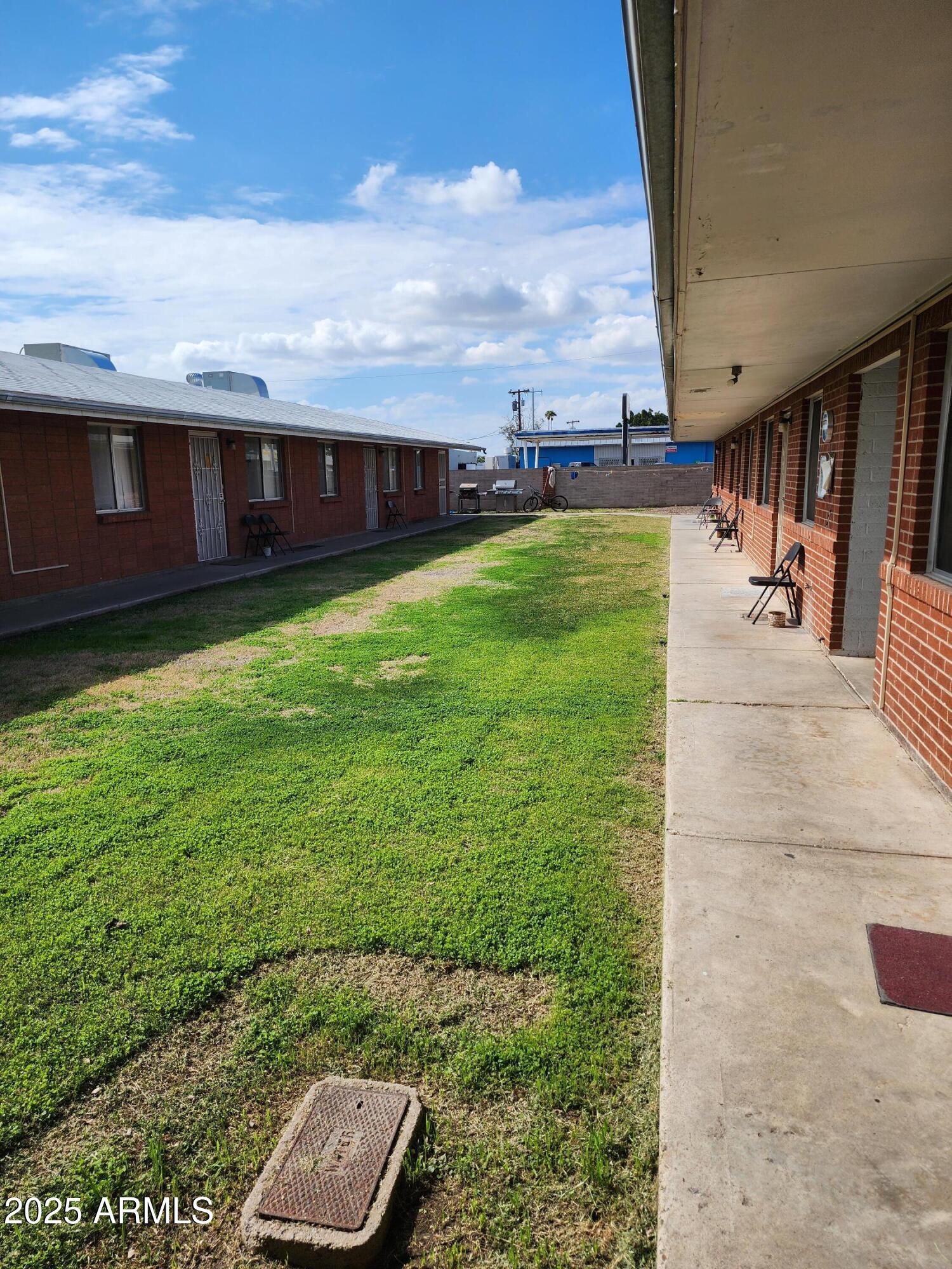 1841 W FAIRMOUNT Avenue