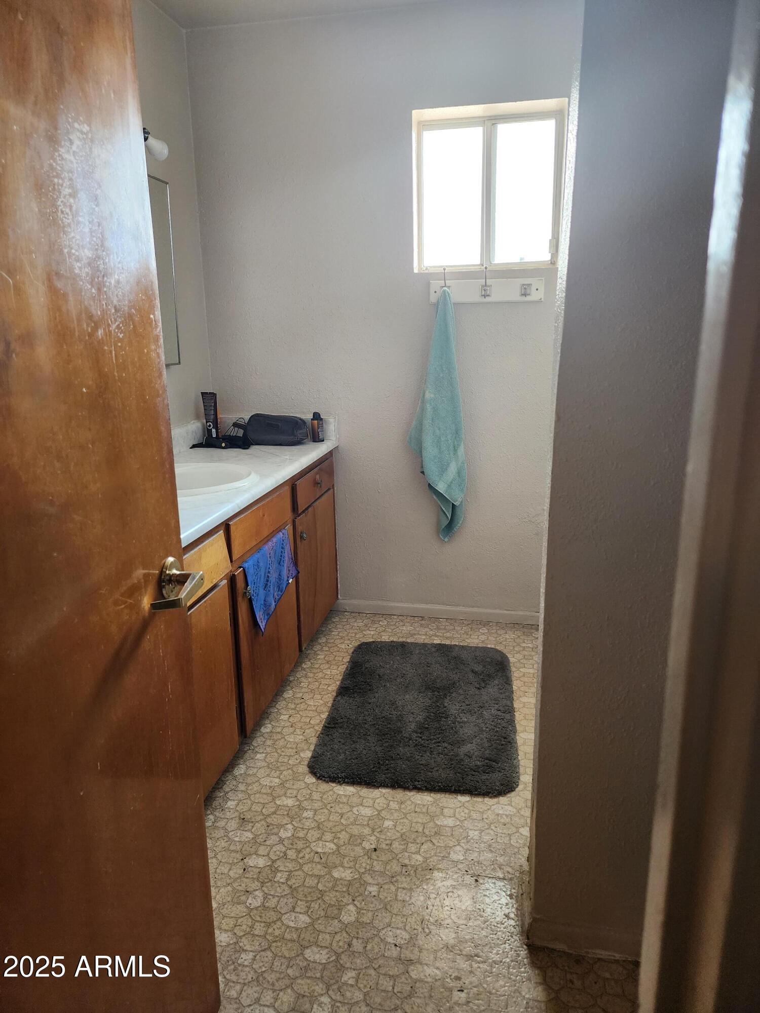 1841 W FAIRMOUNT Avenue