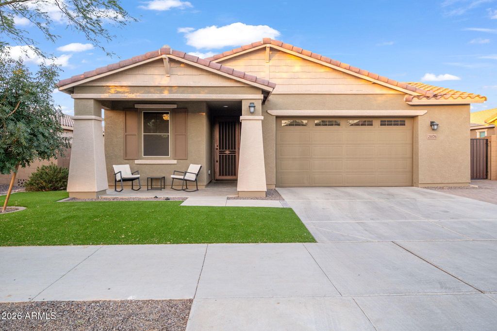 Photo of 21076 E Estrella Road, Queen Creek, AZ 85142 (MLS # 7008995)
