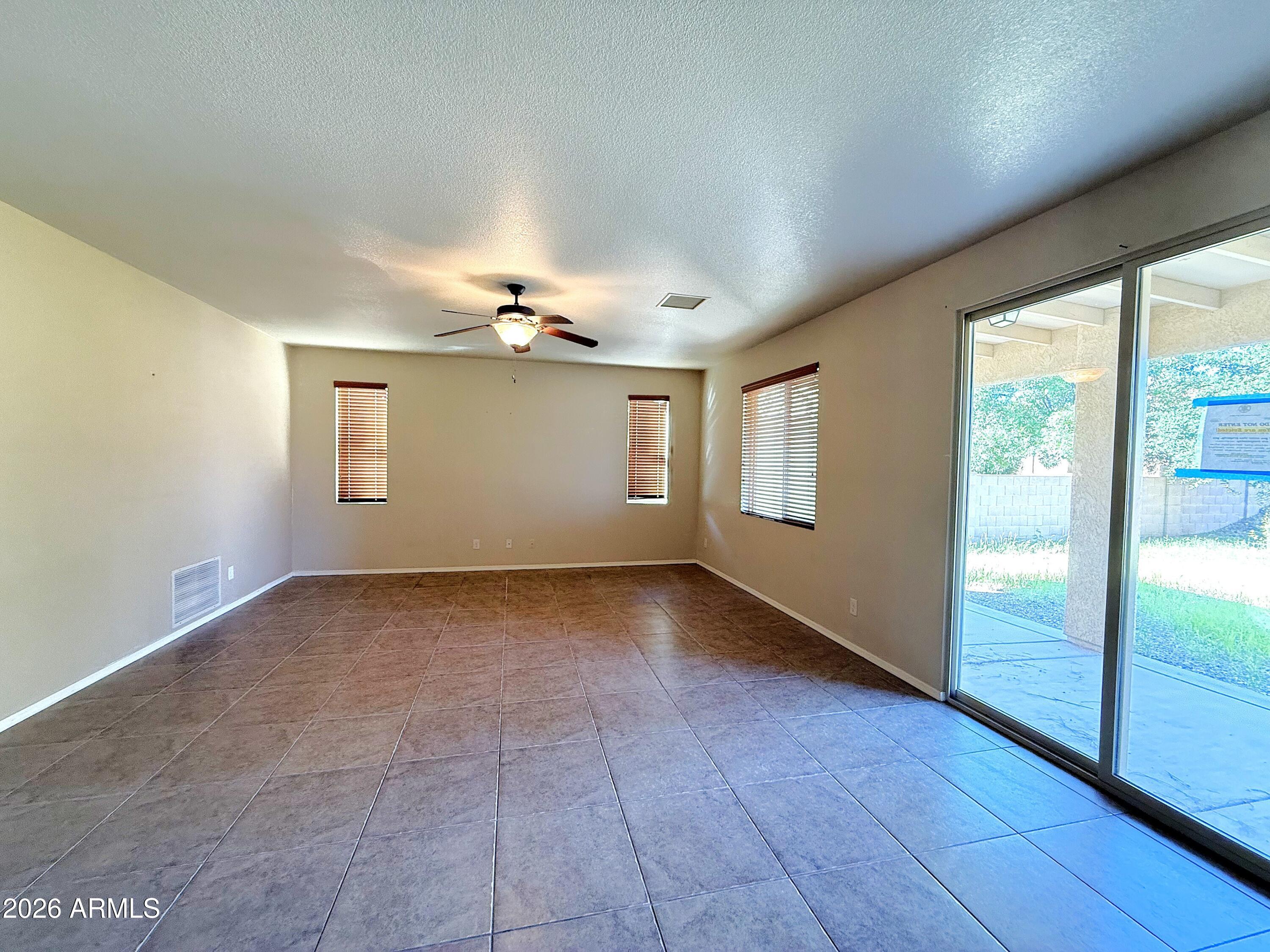 548 TEMPLE Drive