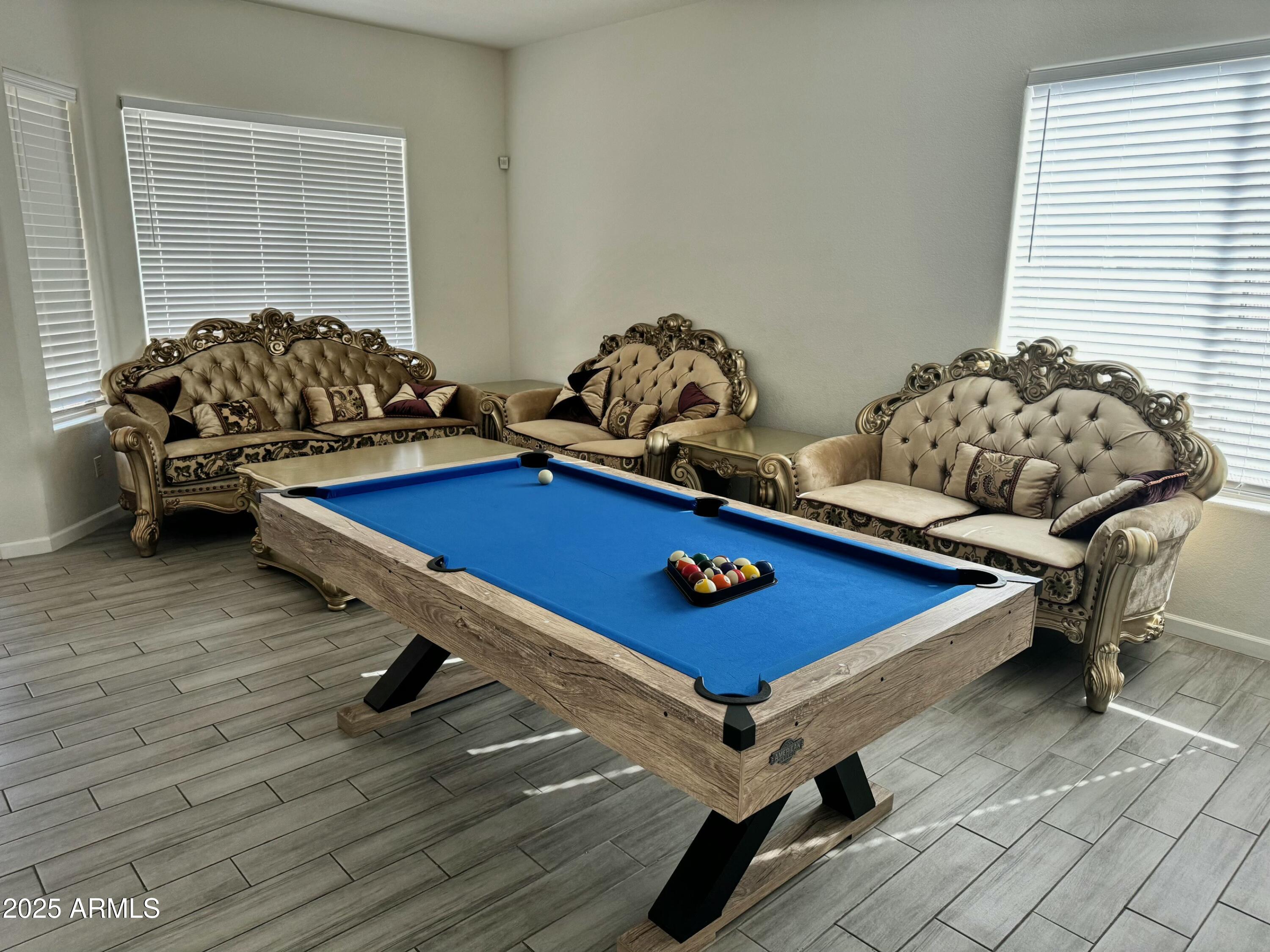 8754 W PALMAIRE Avenue