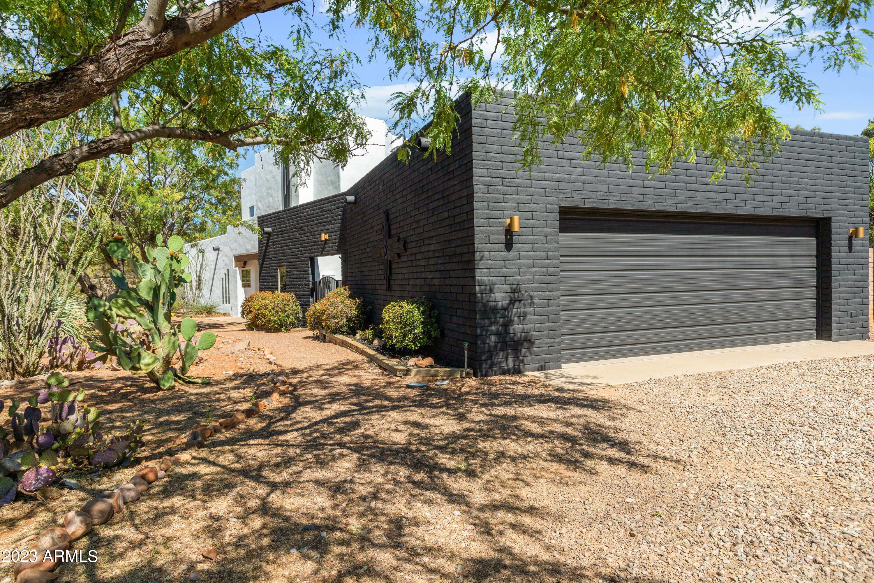 MOUNTAIN SHADOWS PHASE A - Residential