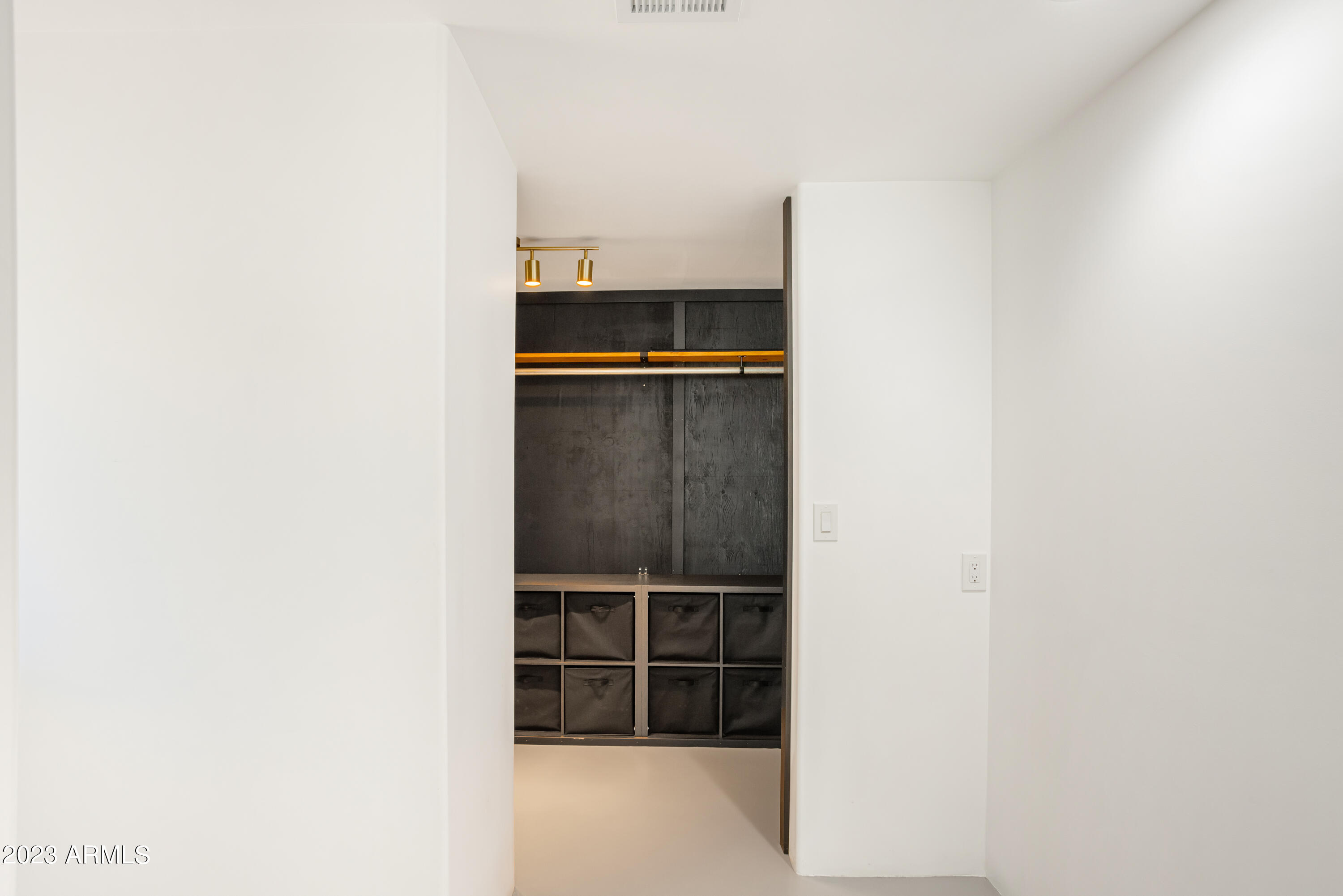 MOUNTAIN SHADOWS PHASE A - Residential
