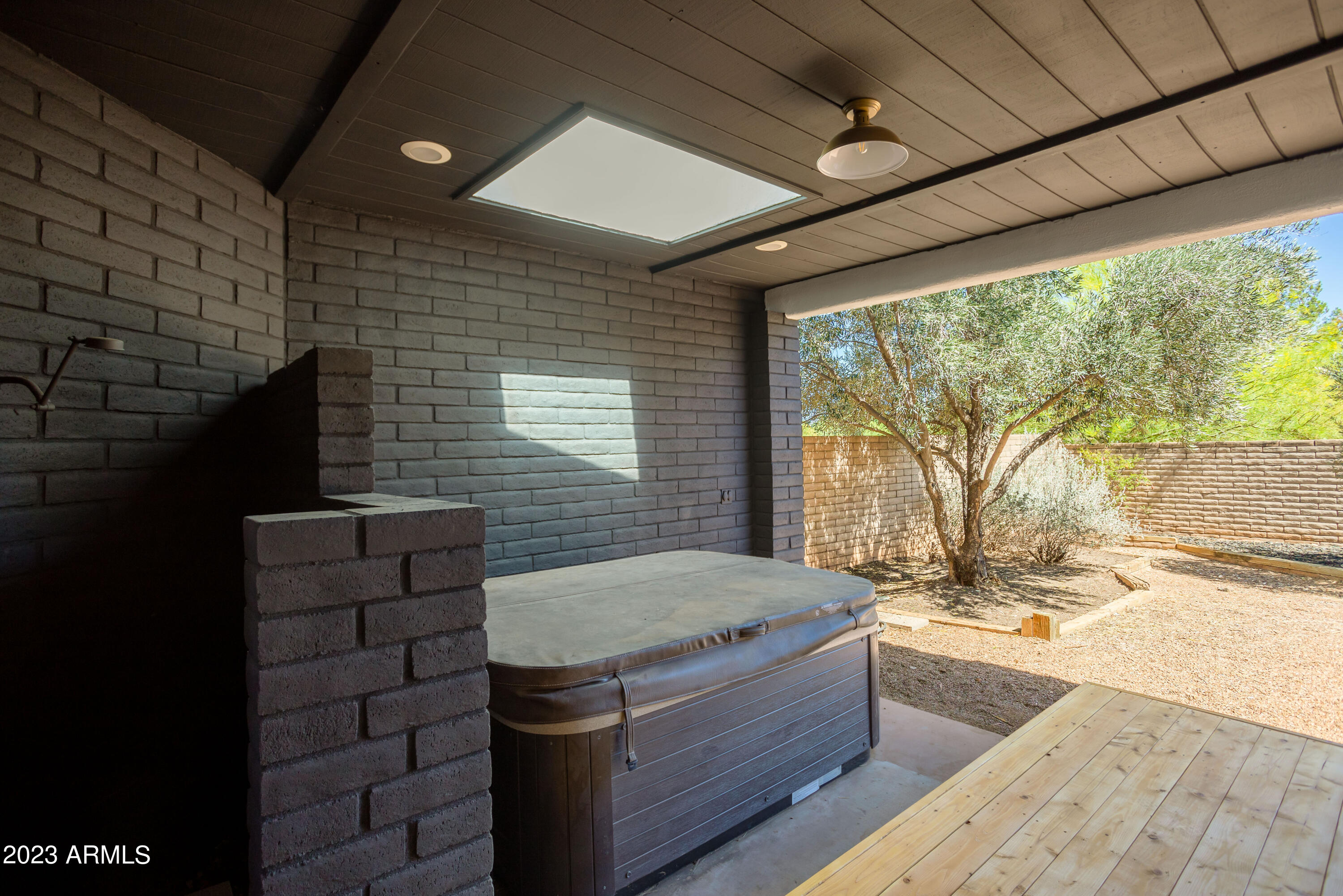MOUNTAIN SHADOWS PHASE A - Residential