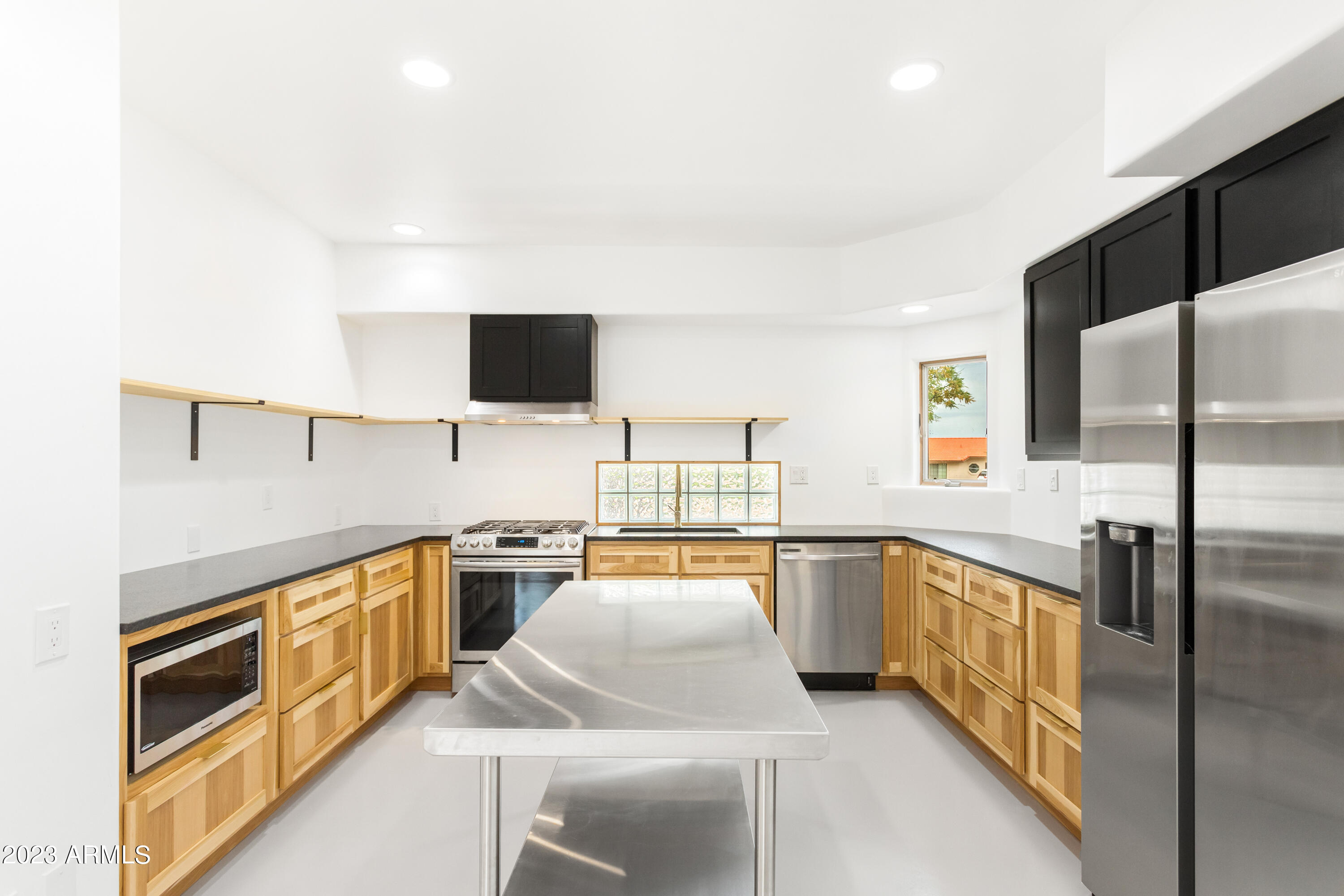 MOUNTAIN SHADOWS PHASE A - Residential